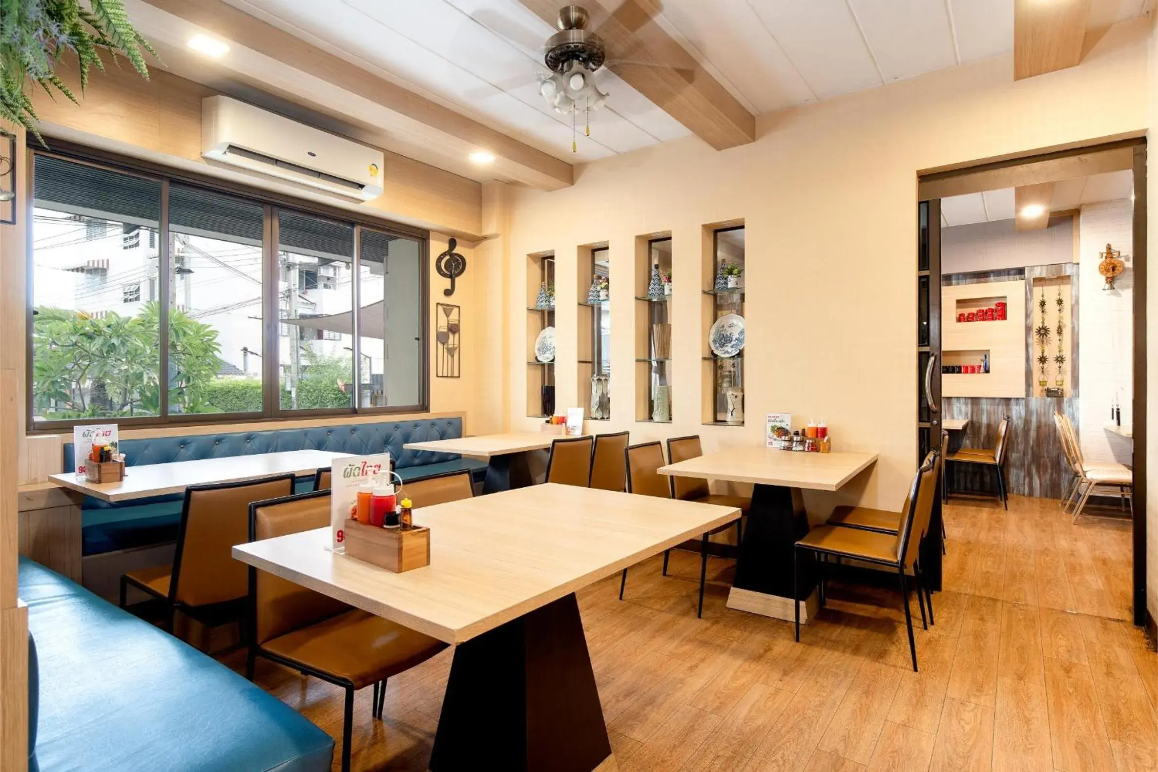 Restaurant/places to eat in P-Park Hotel Bangkok Restaurant/places to eat in P-Park Hotel Bangkok