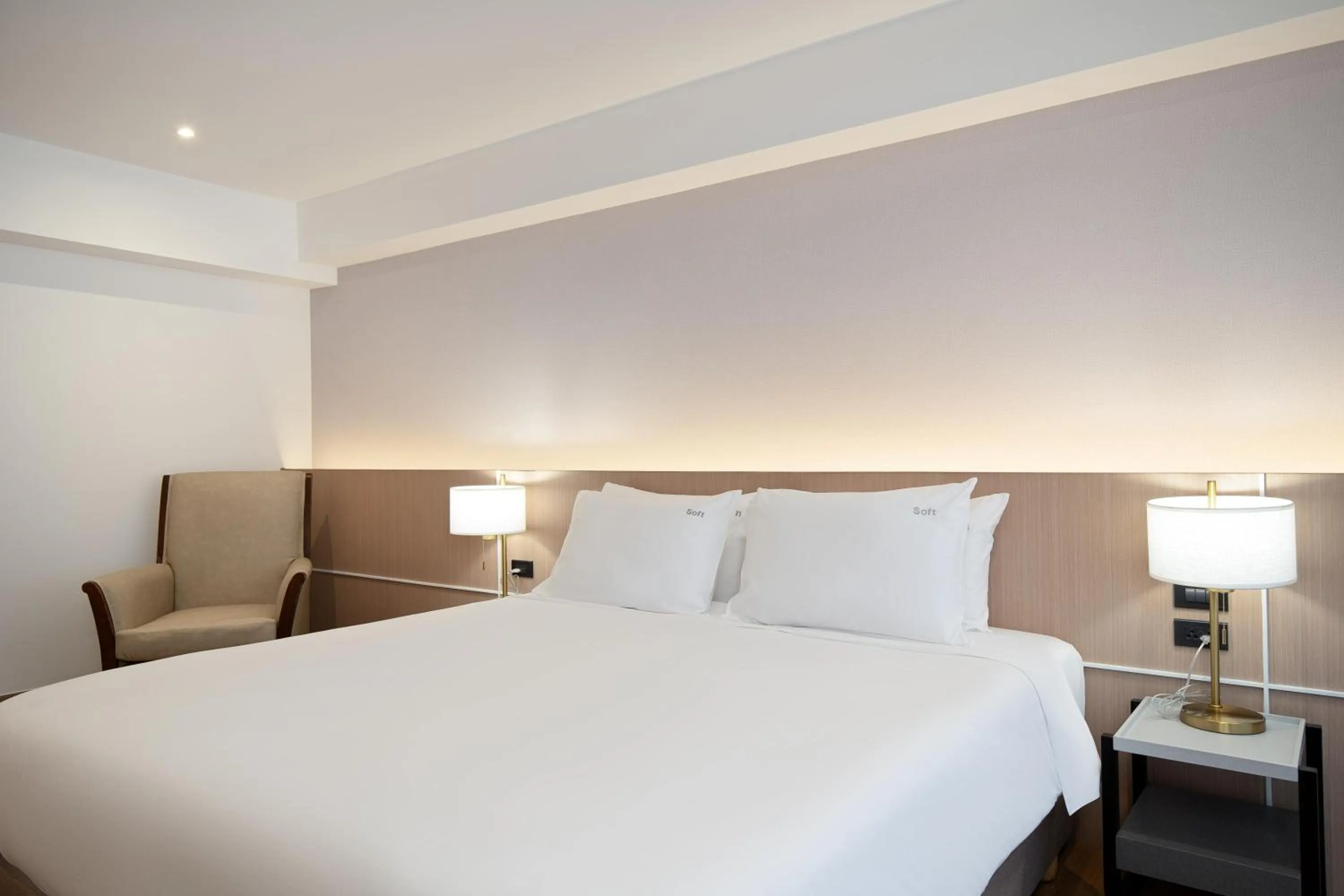 Bed in P-Park Hotel Bangkok