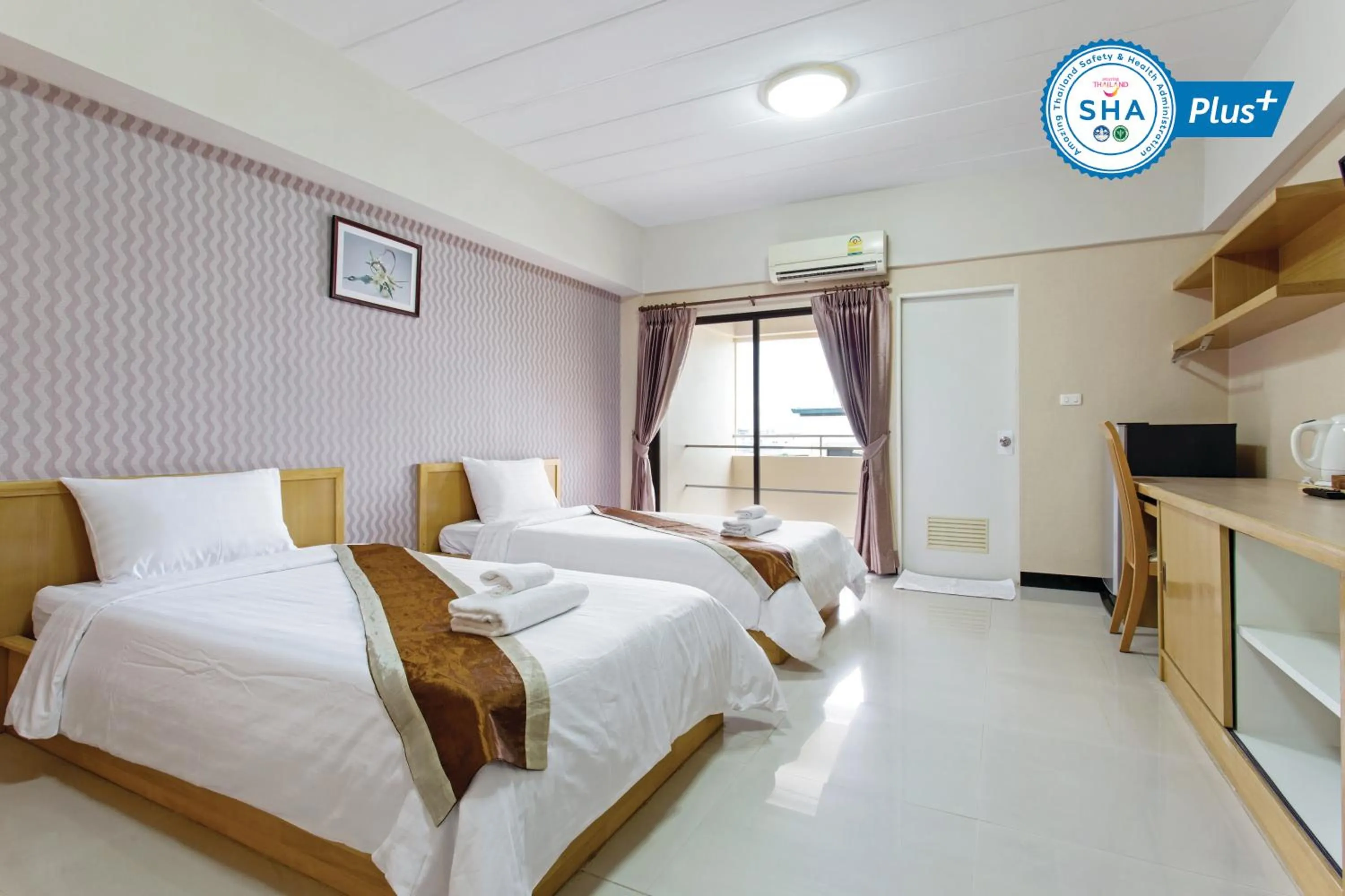 Bedroom, Bed in P-Park Hotel Bangkok