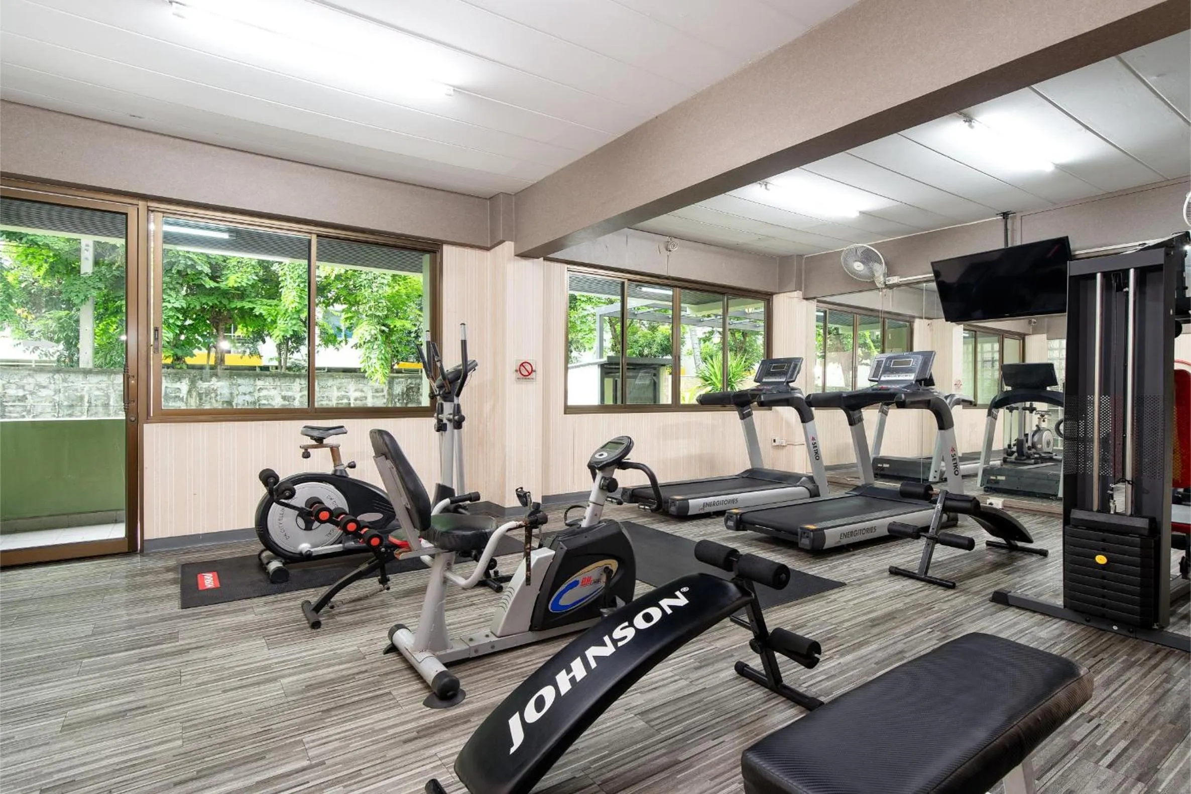 Fitness centre/facilities in P-Park Hotel Bangkok