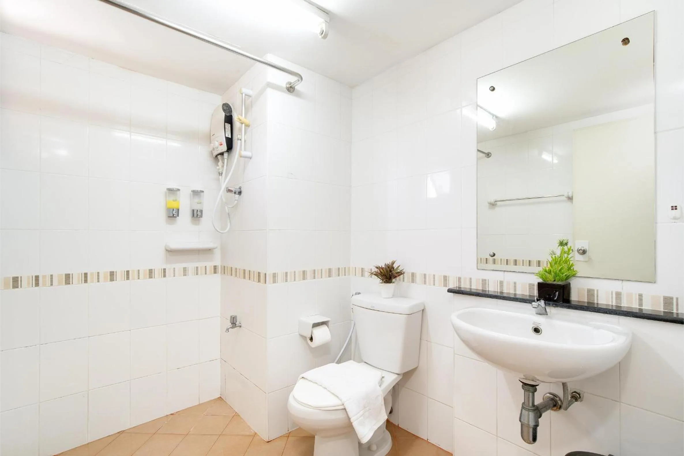 Shower in P-Park Hotel Bangkok