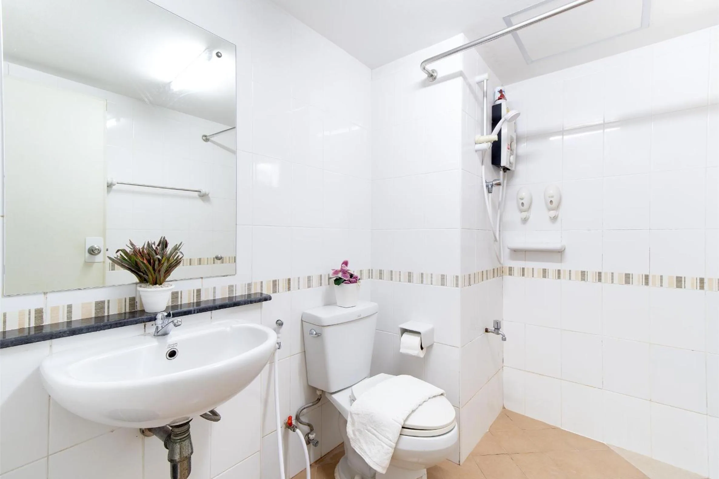 Shower in P-Park Hotel Bangkok