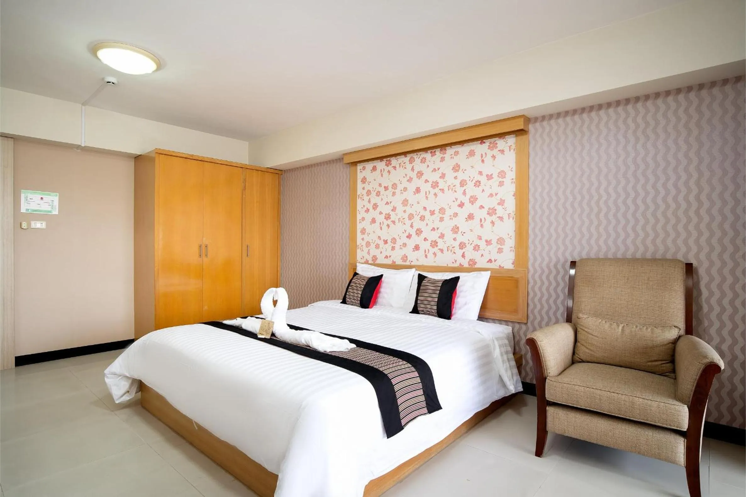 Bed in P-Park Hotel Bangkok