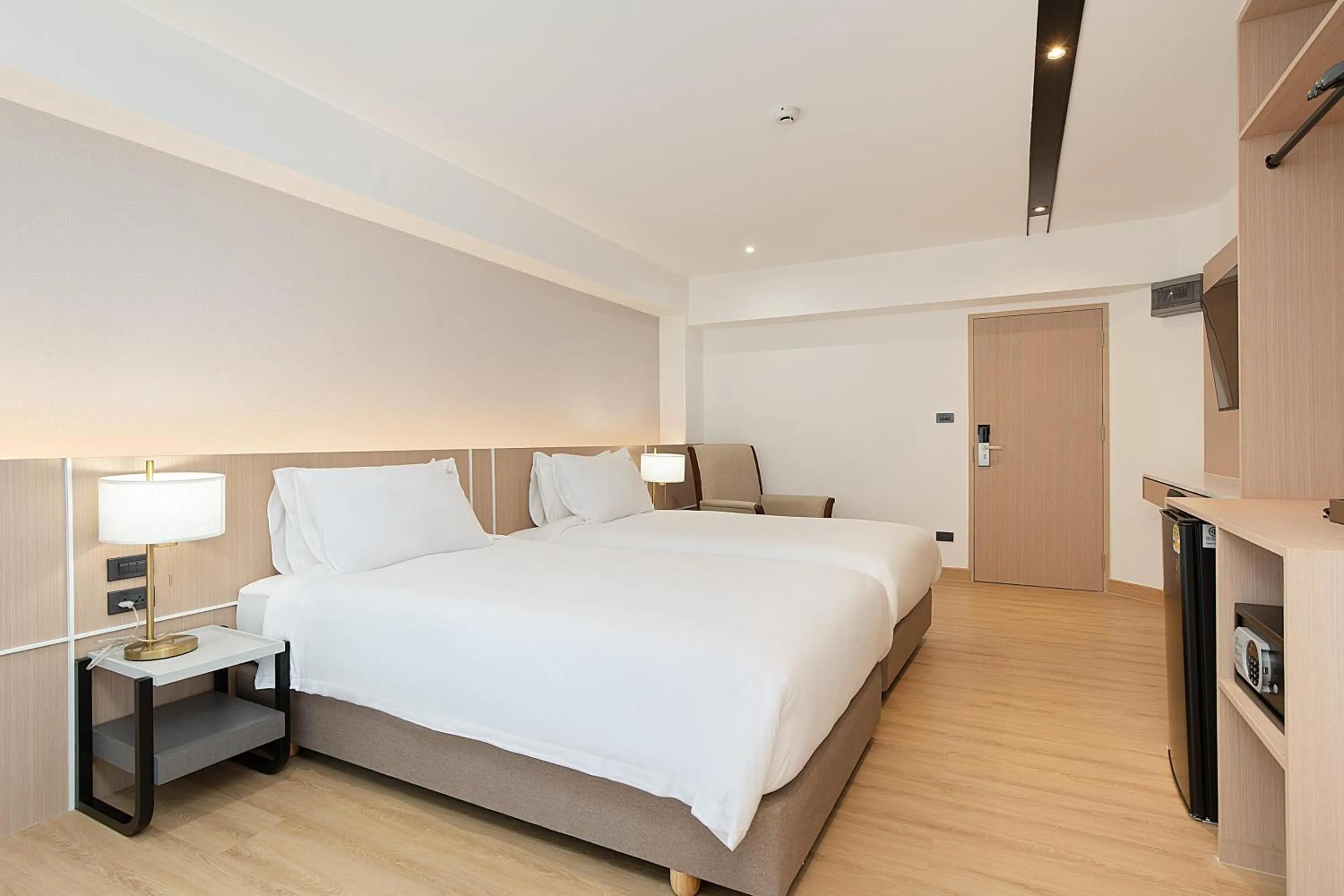 Bed in P-Park Hotel Bangkok