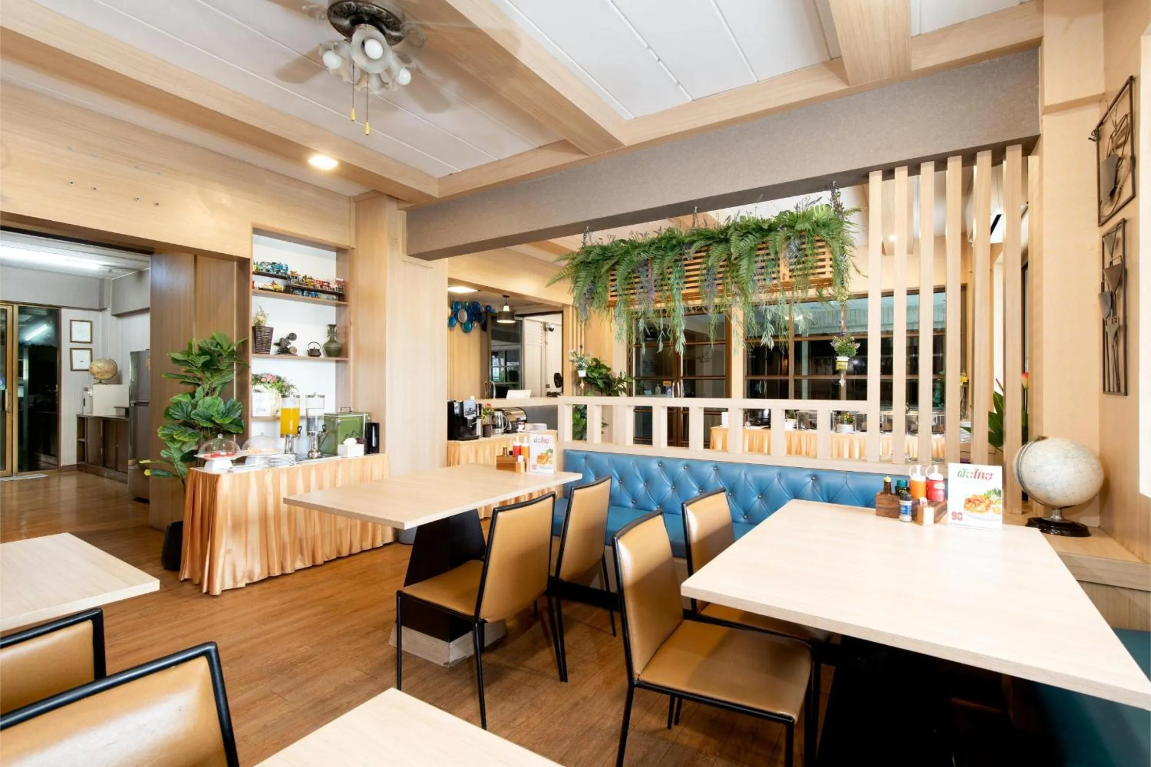 Restaurant/places to eat in P-Park Hotel Bangkok