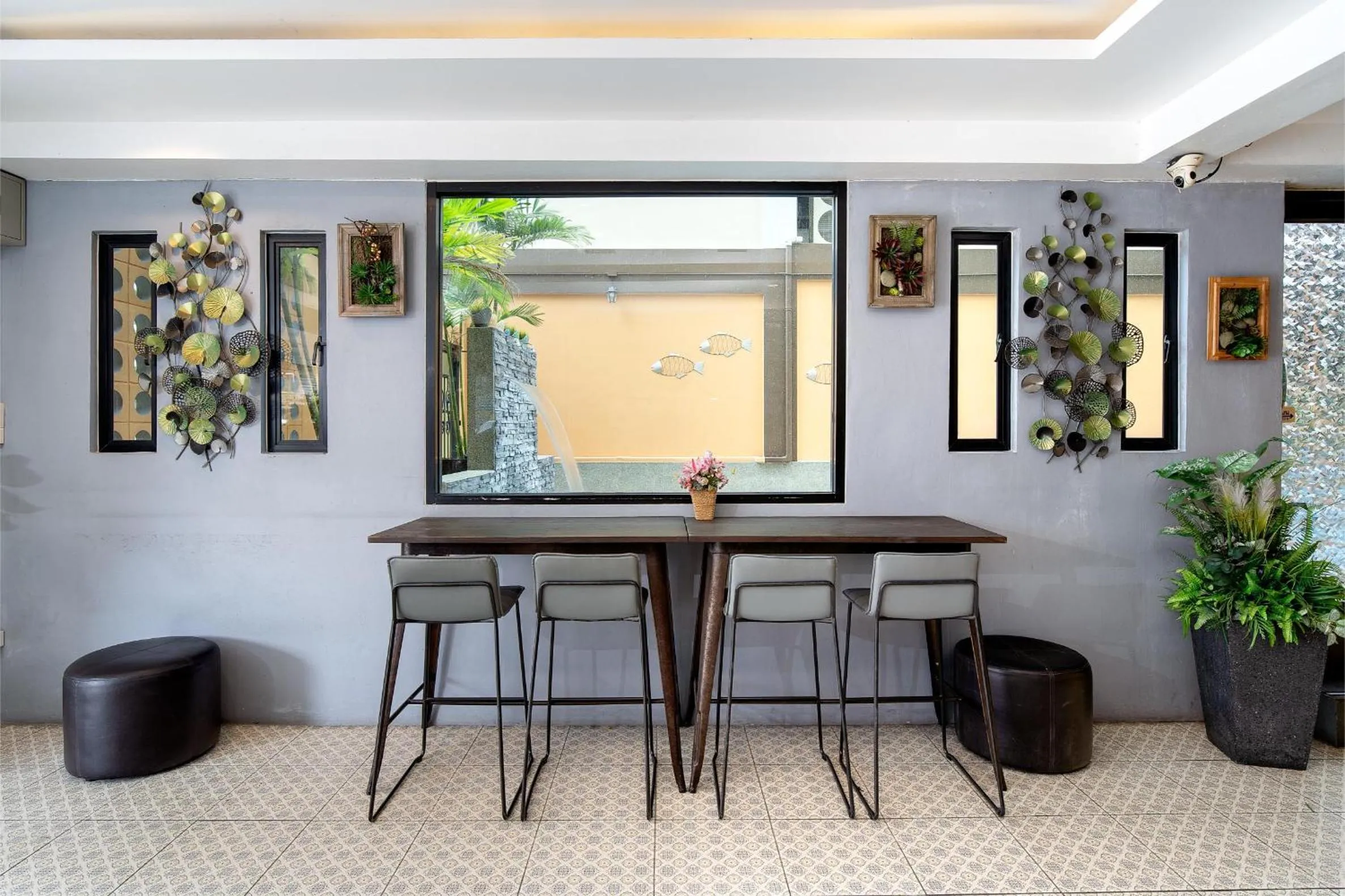 Seating area in P-Park Hotel Bangkok