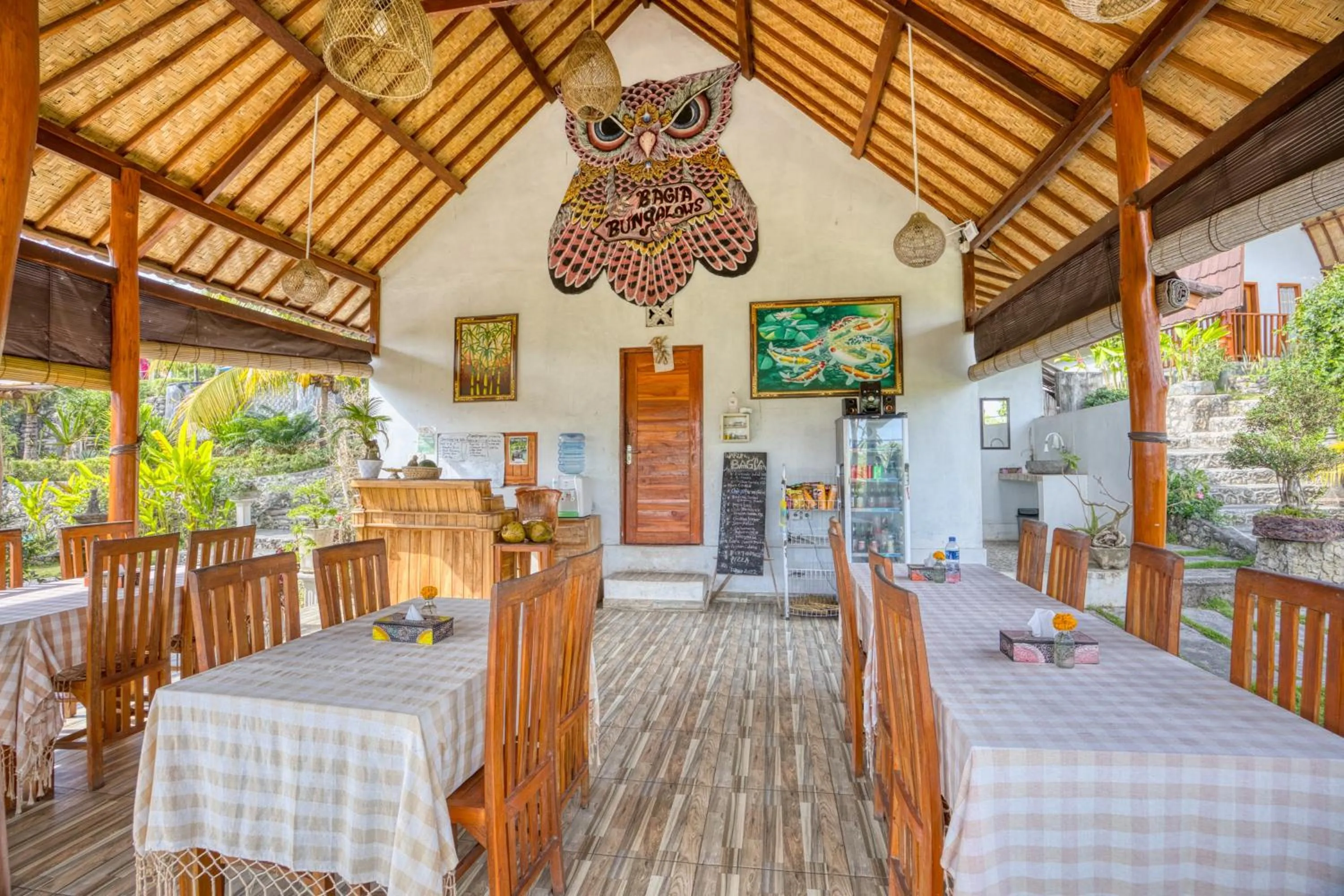 Restaurant/places to eat in Bagia Bungalows