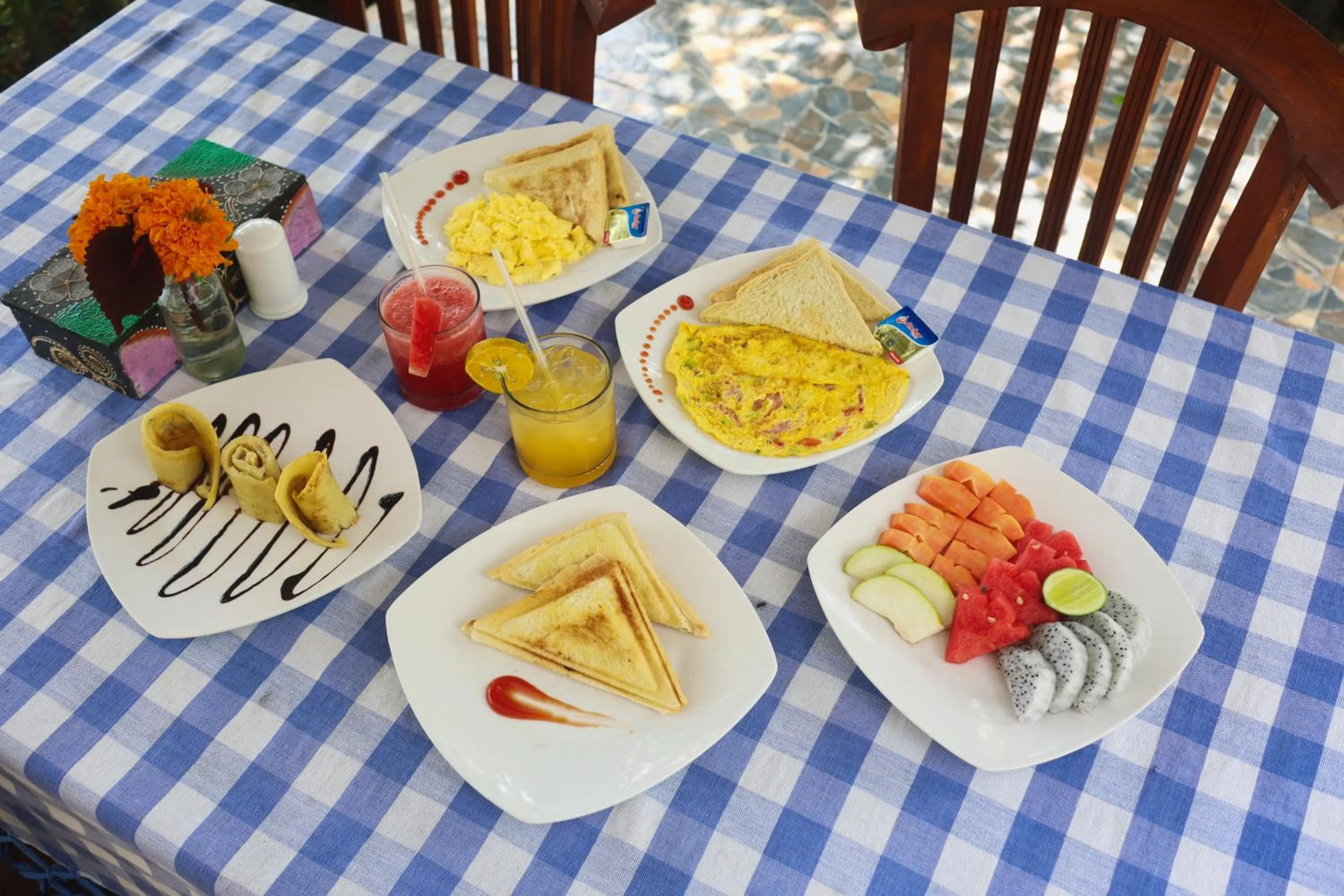 Breakfast in Bagia Bungalows