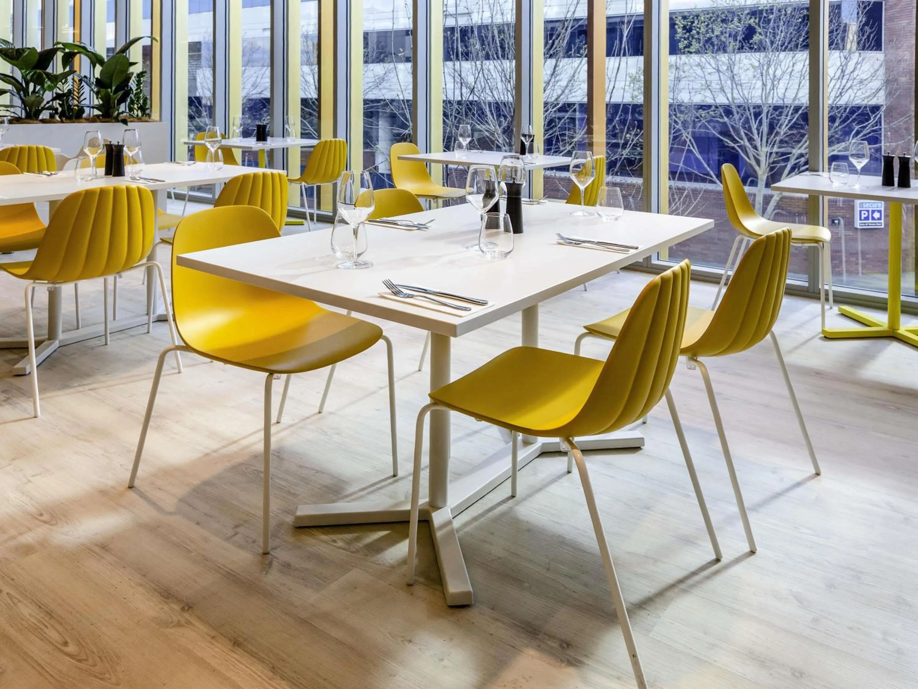 Restaurant/places to eat in ibis Styles East Perth