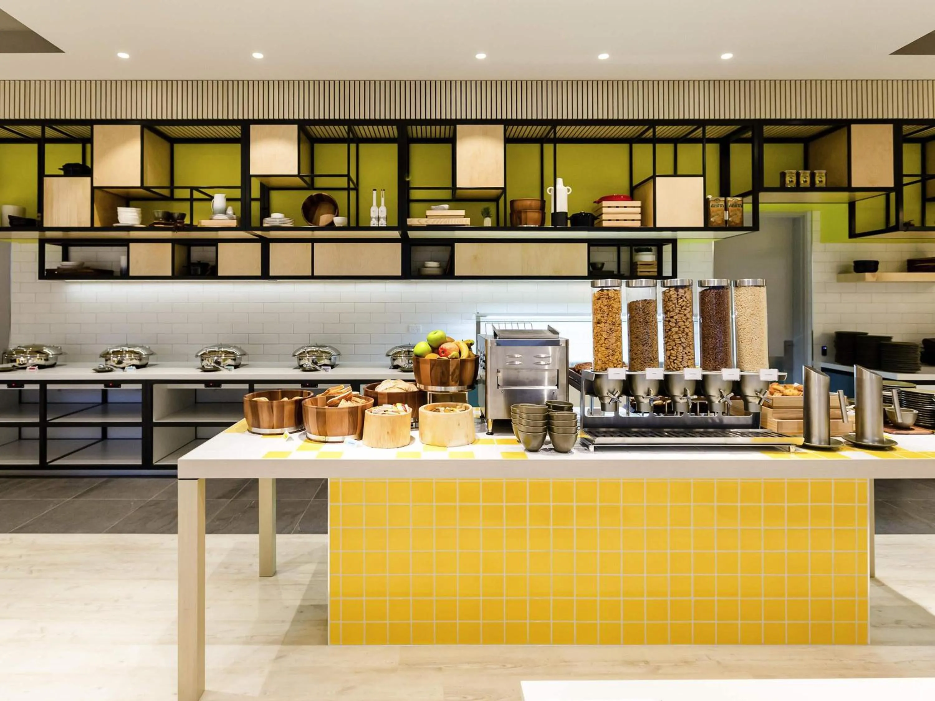 Restaurant/places to eat in ibis Styles East Perth