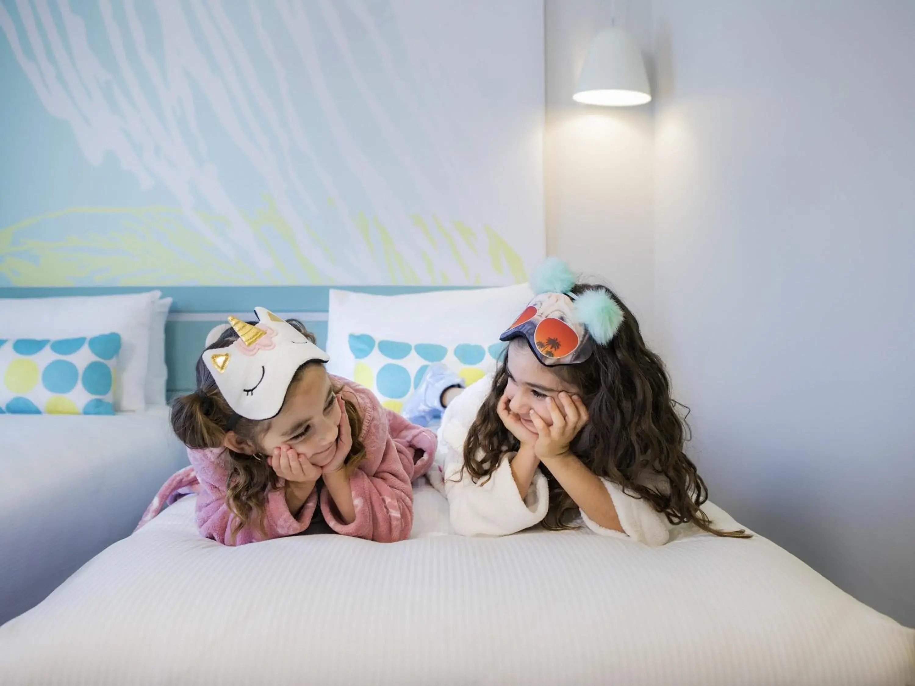 Superior Twin Room with City View in ibis Styles East Perth Superior Twin Room with City View in ibis Styles East Perth