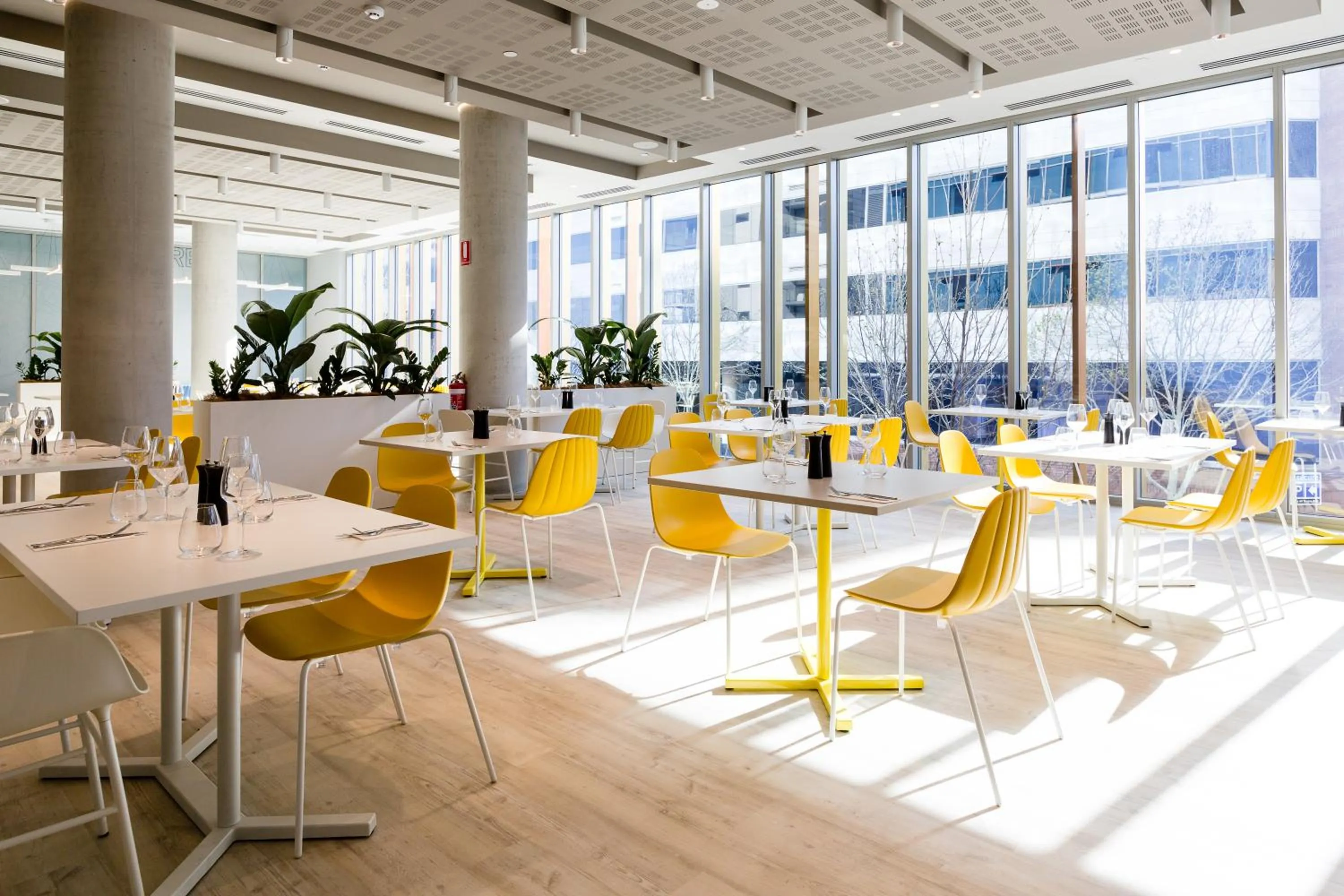 Restaurant/places to eat in ibis Styles East Perth