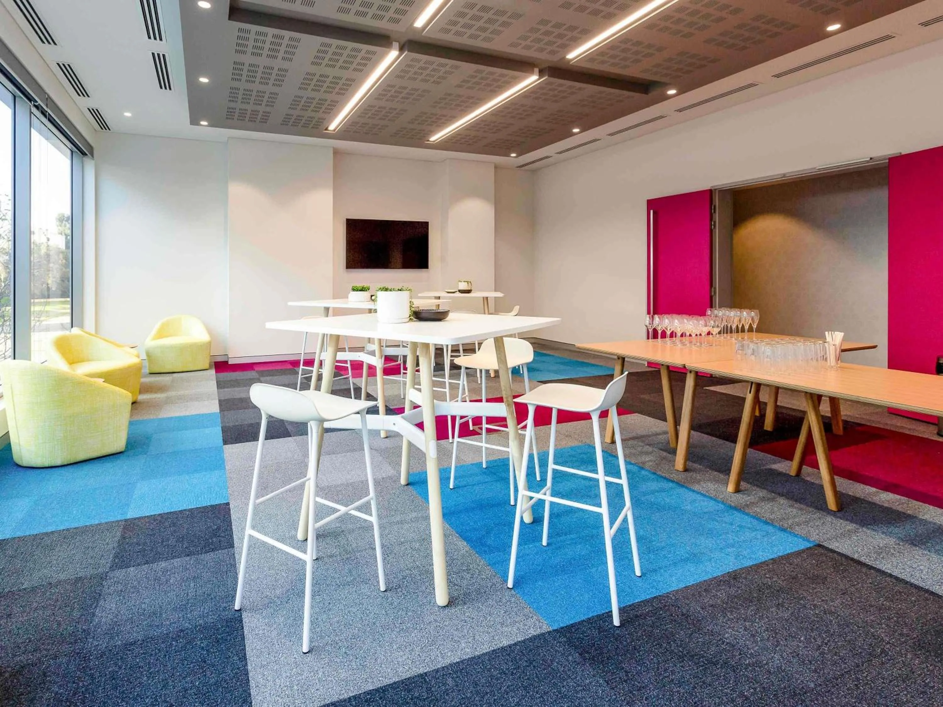 Meeting/conference room in ibis Styles East Perth