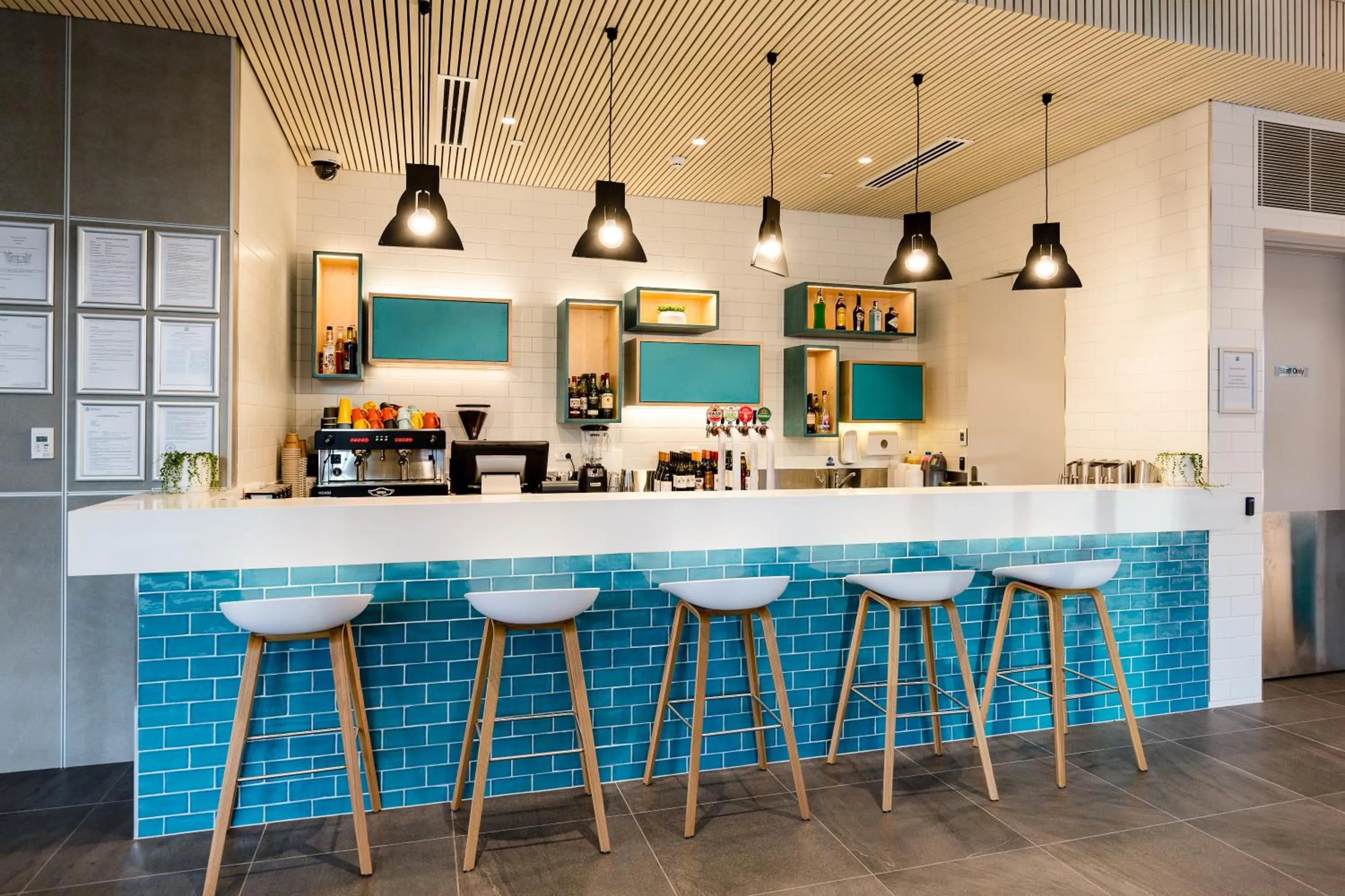 Lounge or bar in ibis Styles East Perth