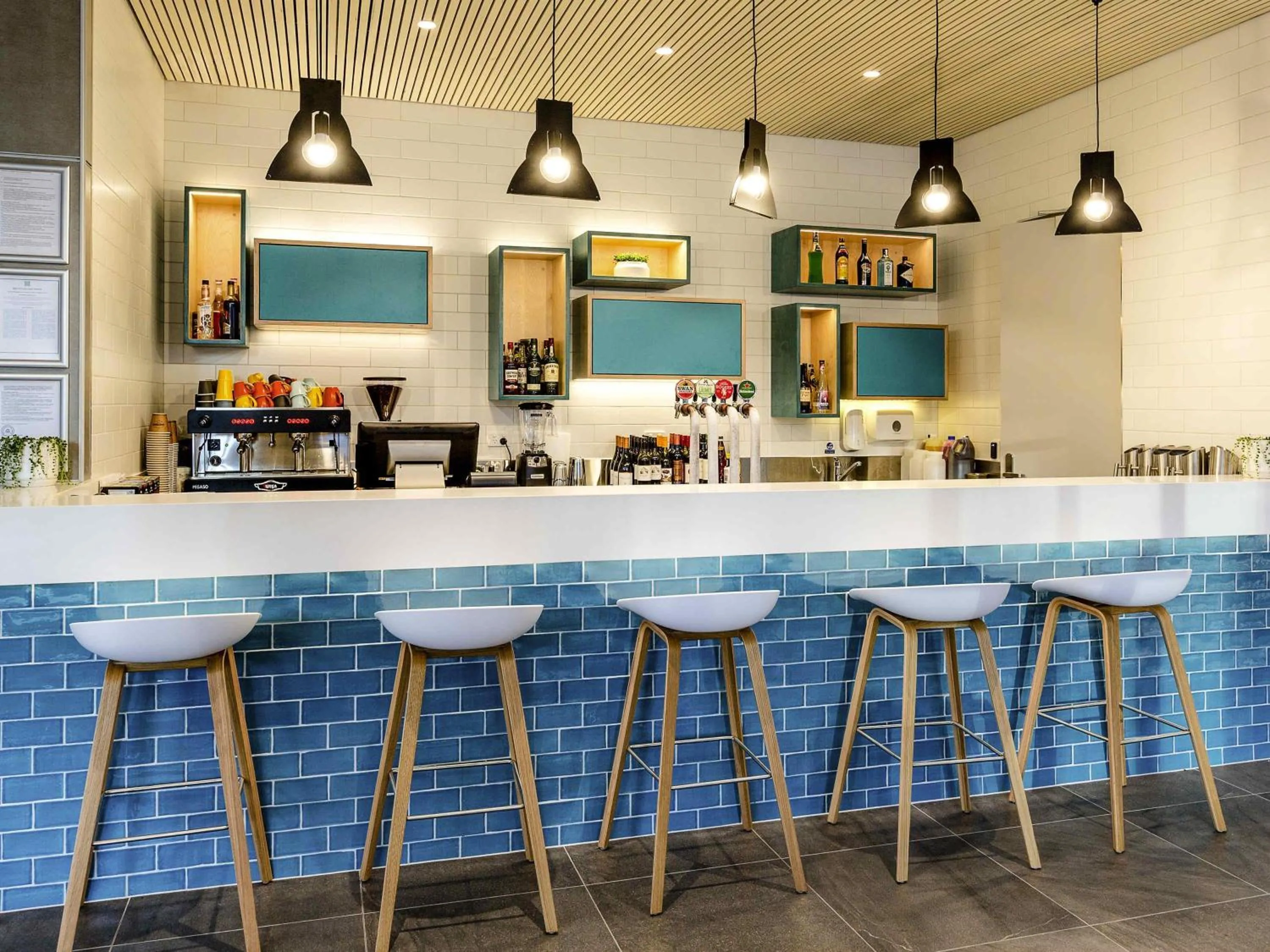 Lounge or bar in ibis Styles East Perth