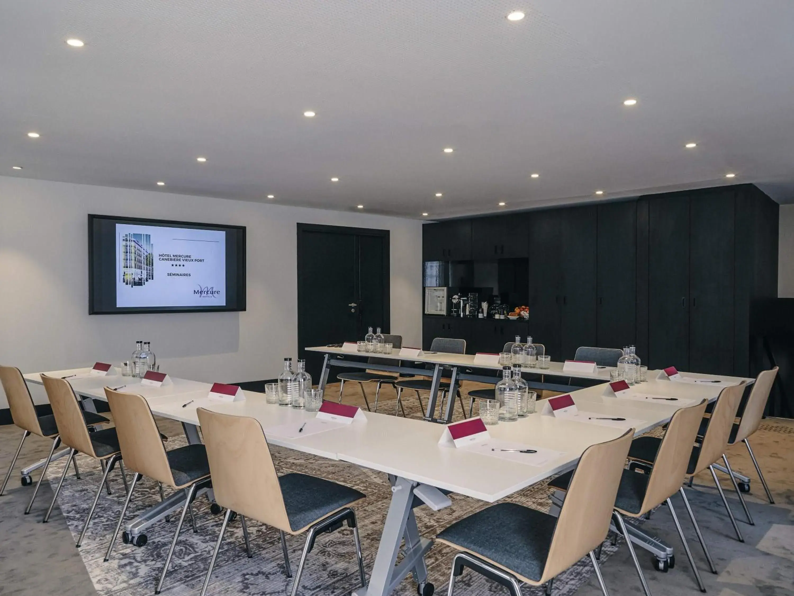 Property building in Mercure Marseille Canebière Vieux-Port Property building in Mercure Marseille Canebière Vieux-Port