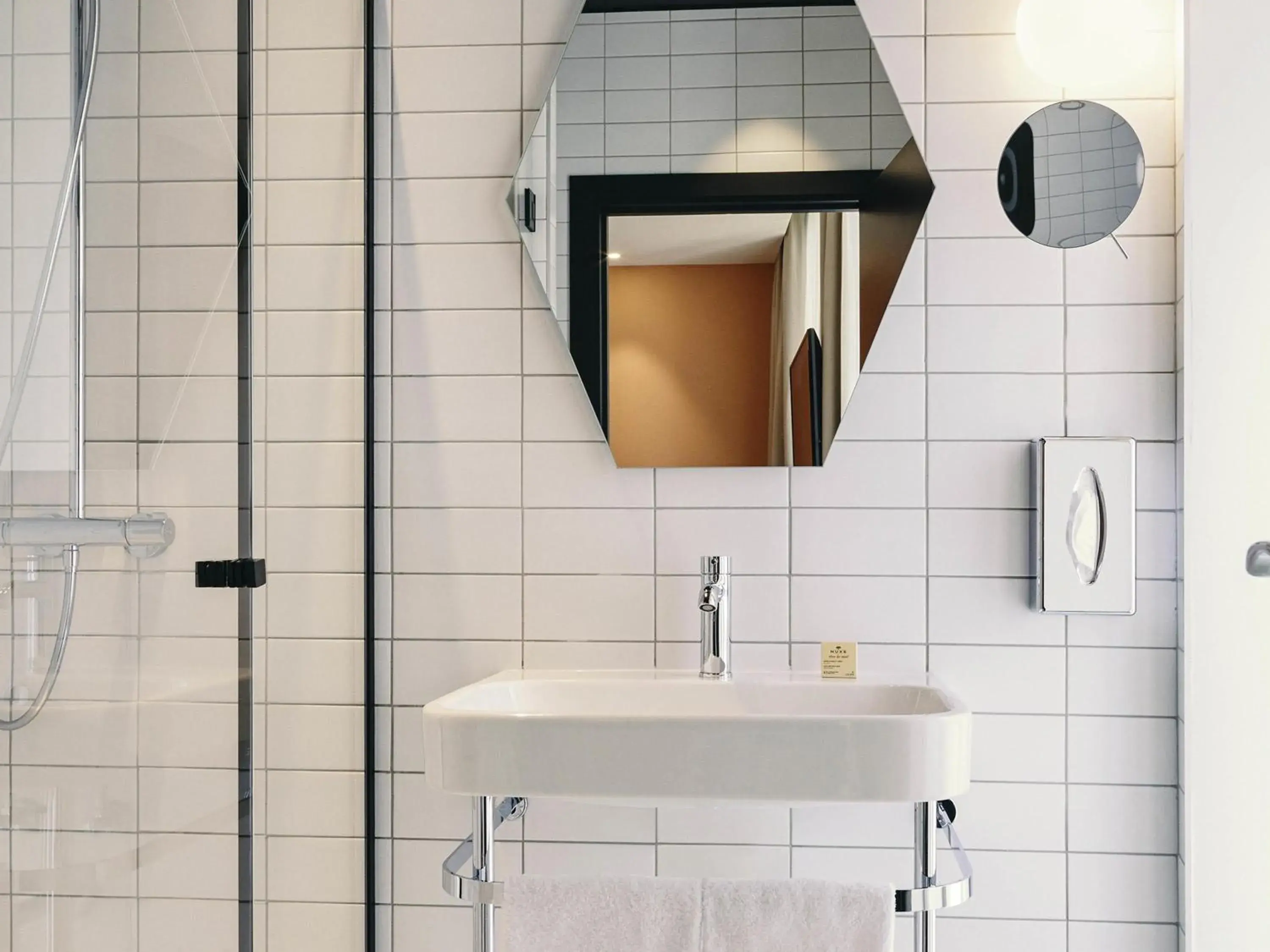 Bedroom in Mercure Marseille Canebière Vieux-Port Bedroom in Mercure Marseille Canebière Vieux-Port