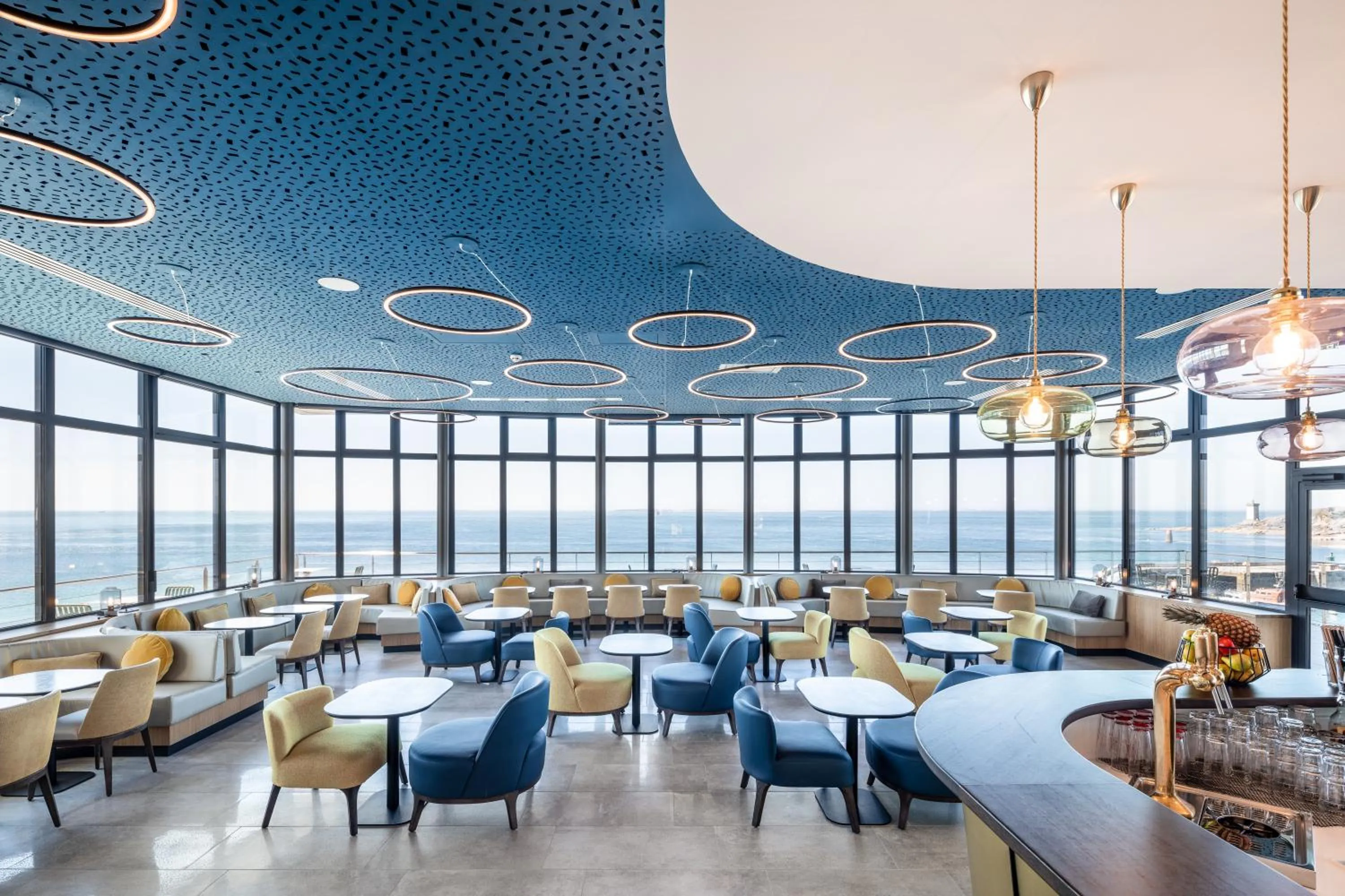 Lounge or bar in Sainte-Barbe Hotel & Spa Le Conquet - MGallery Collection