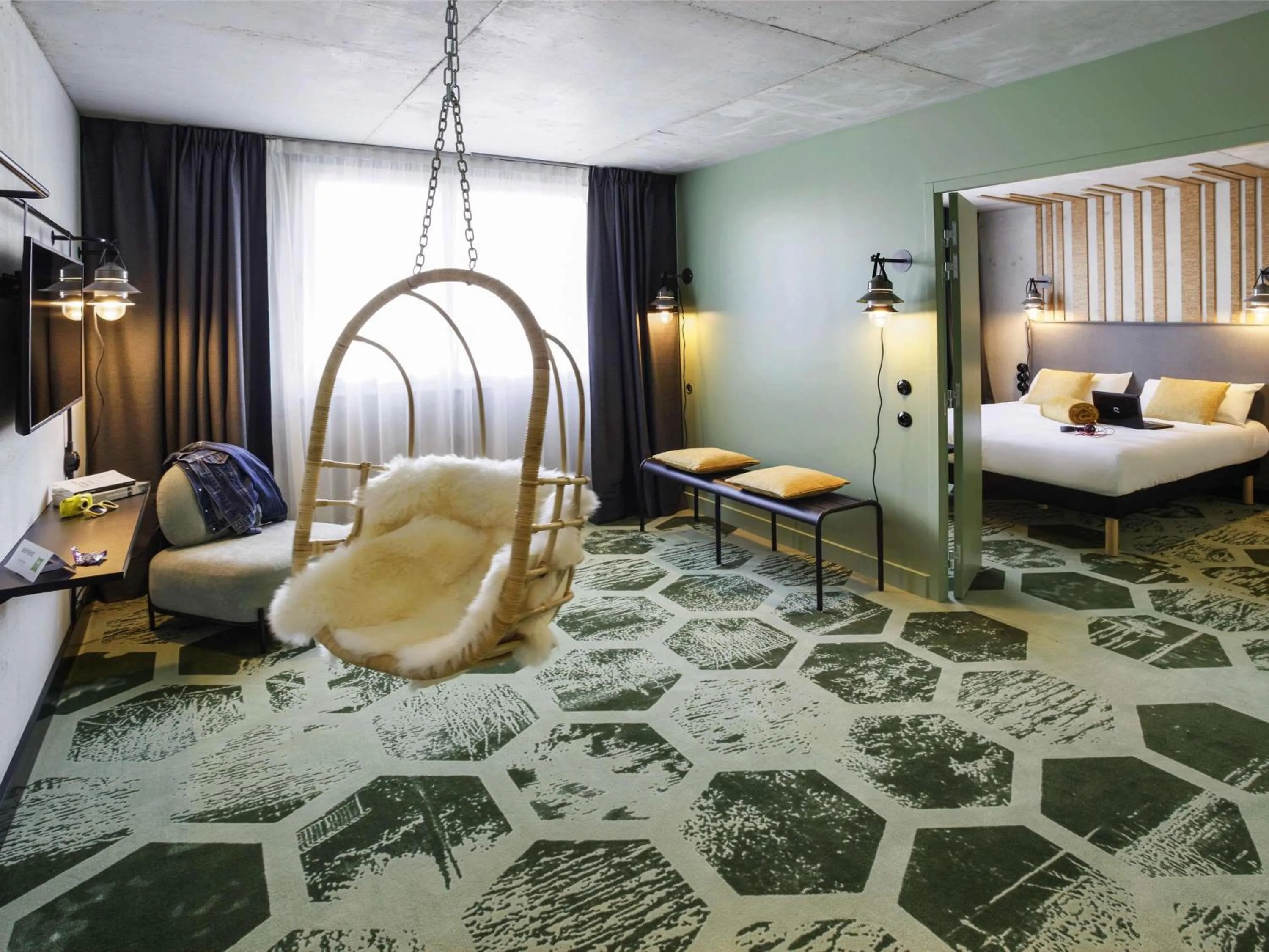 Bedroom, Bed in ibis Styles Amiens Centre