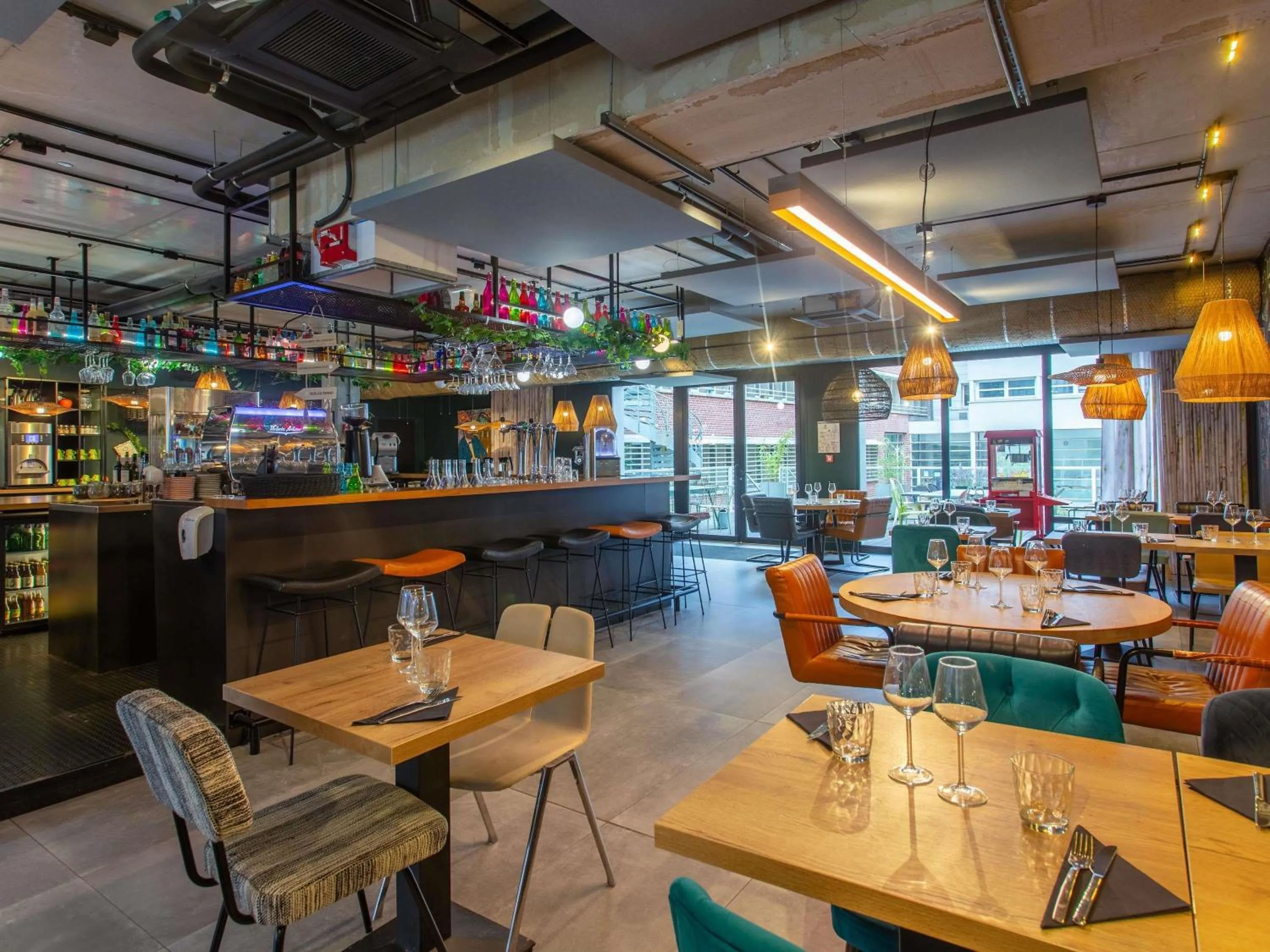 Lounge or bar in ibis Styles Amiens Centre