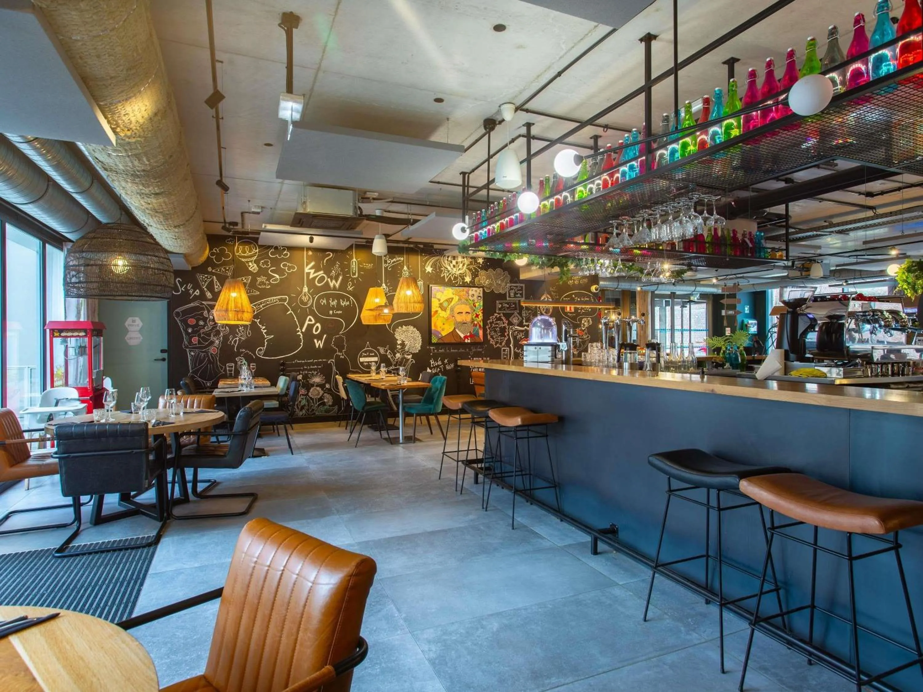 Lounge or bar in ibis Styles Amiens Centre