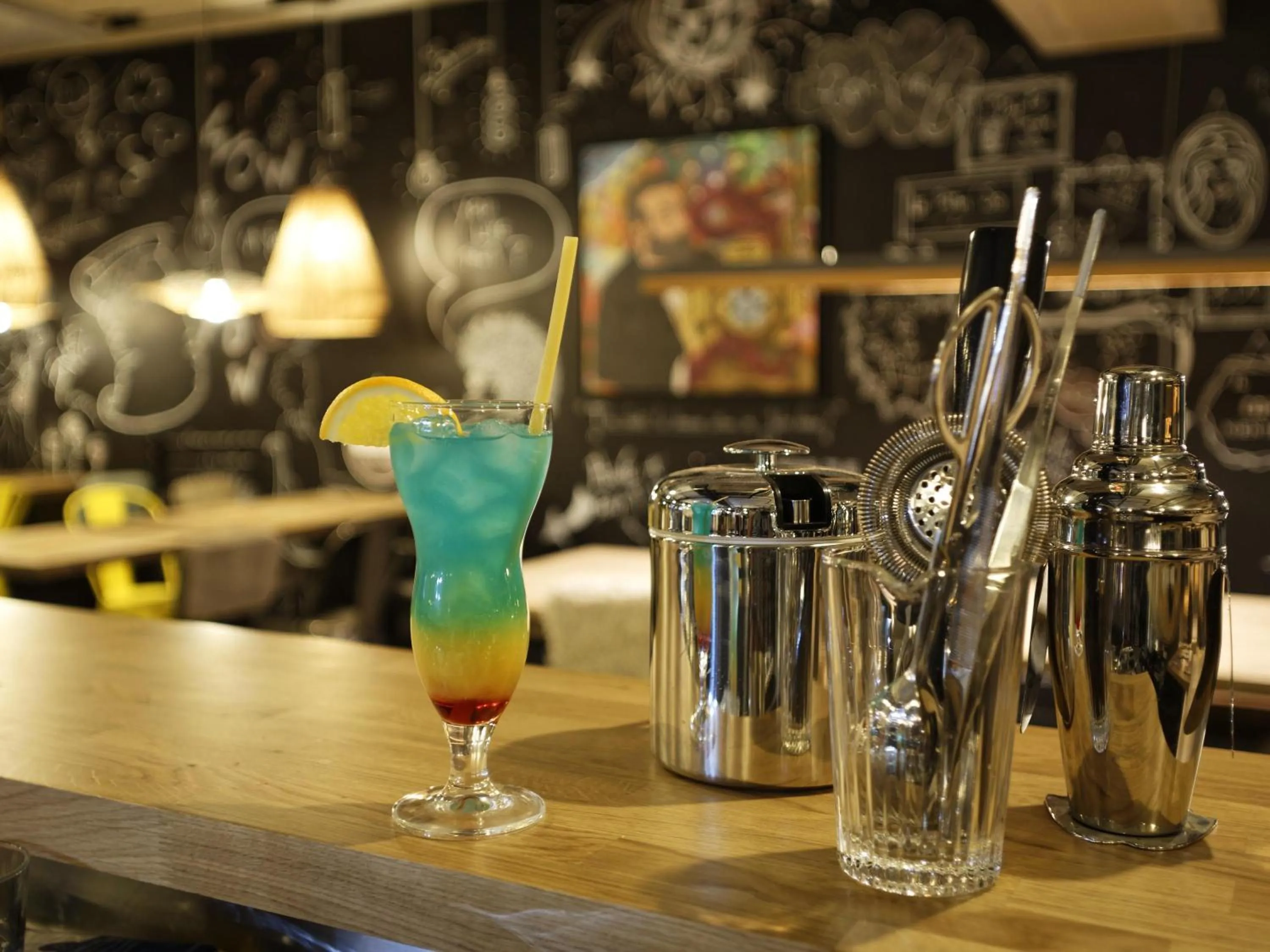 Lounge or bar in ibis Styles Amiens Centre