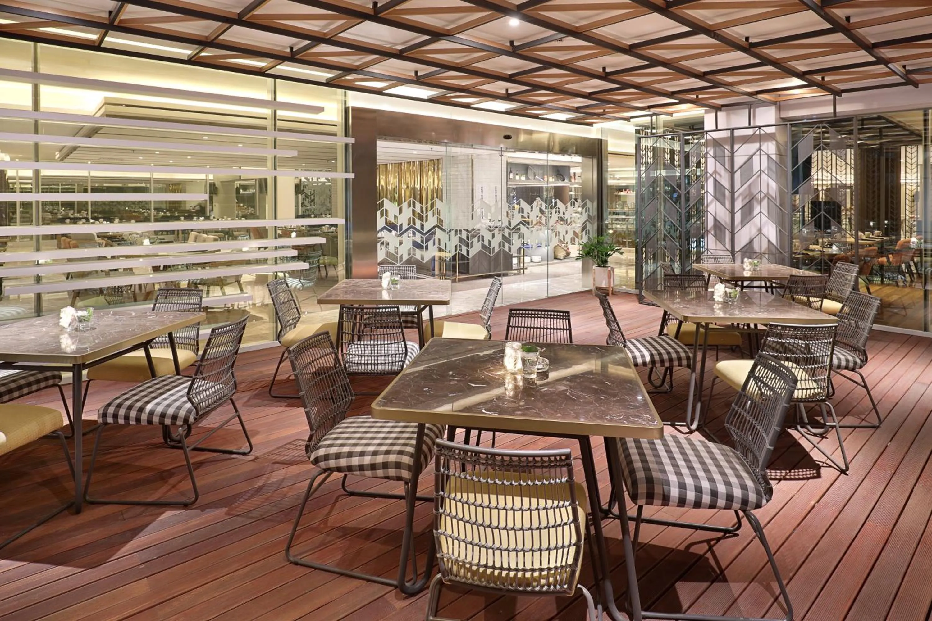 Restaurant/places to eat in Novotel Jakarta Cikini