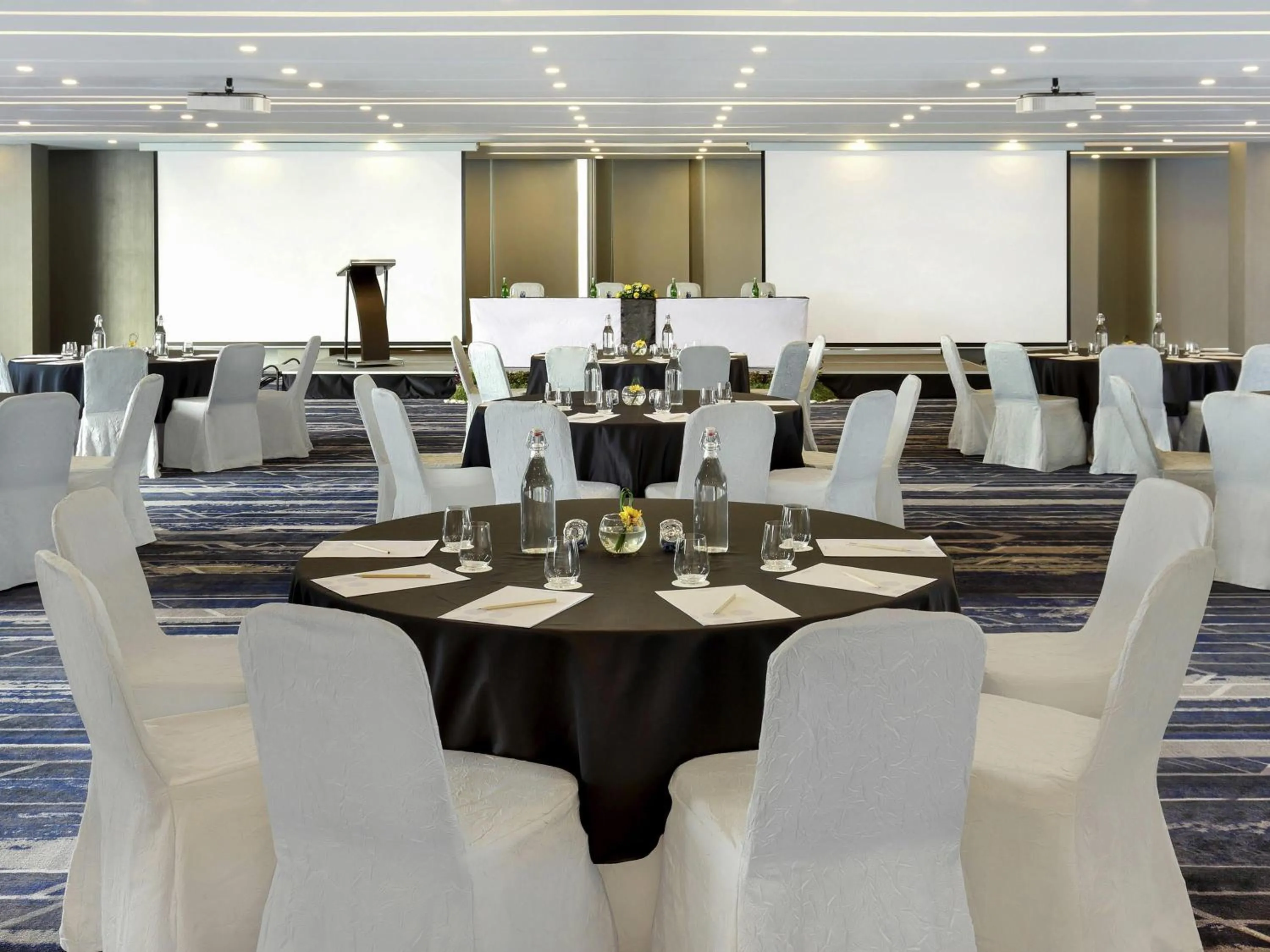 Meeting/conference room in Novotel Jakarta Cikini