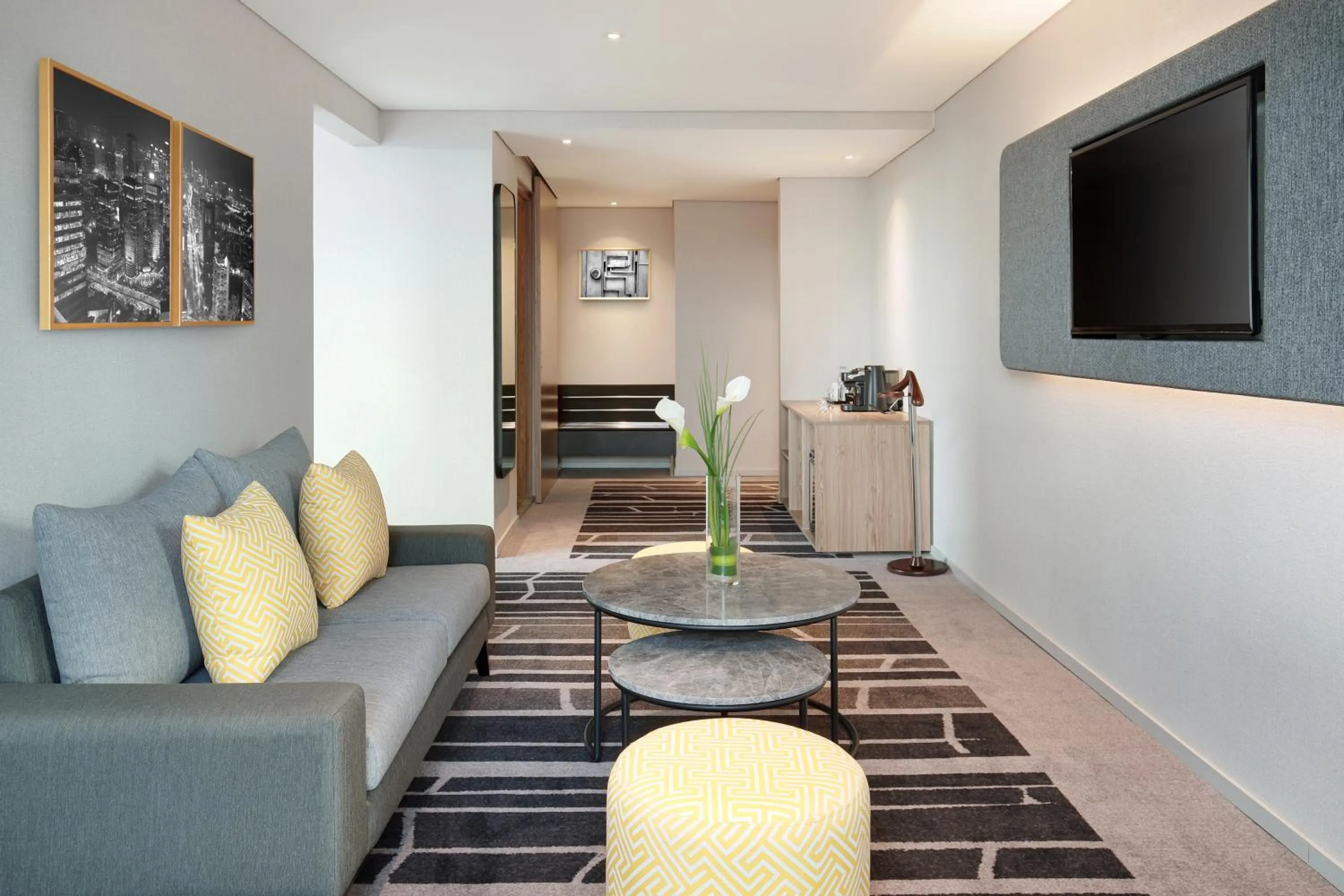 Living room in Novotel Jakarta Cikini