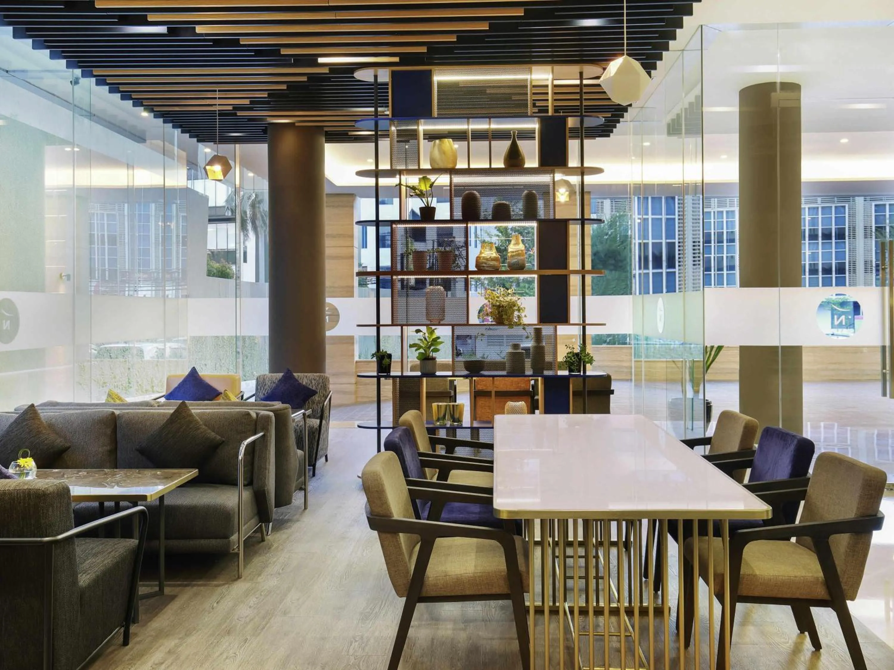 Lounge or bar in Novotel Jakarta Cikini