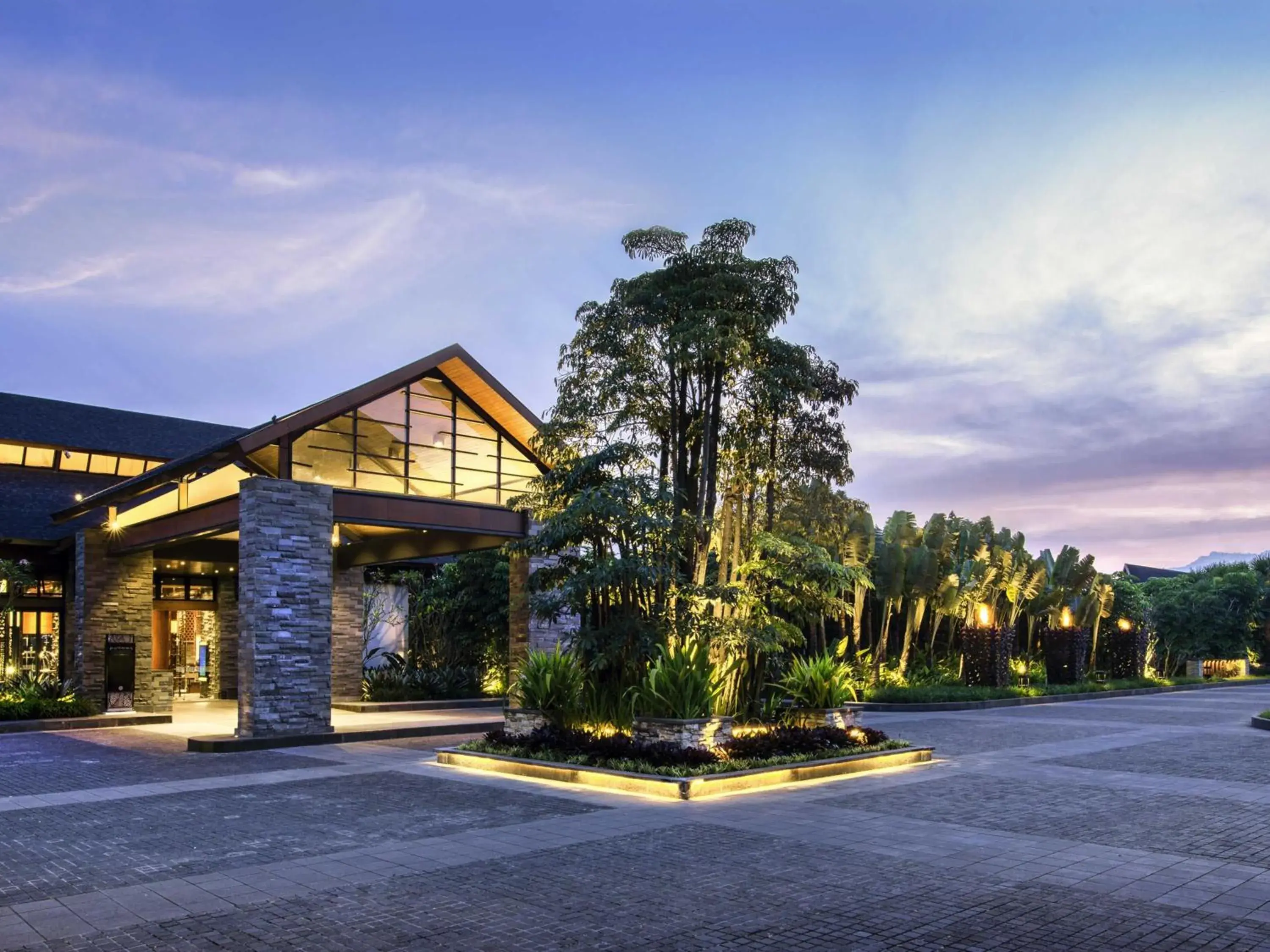 Property building in Pullman Ciawi Vimala Hills Resort Property building in Pullman Ciawi Vimala Hills Resort