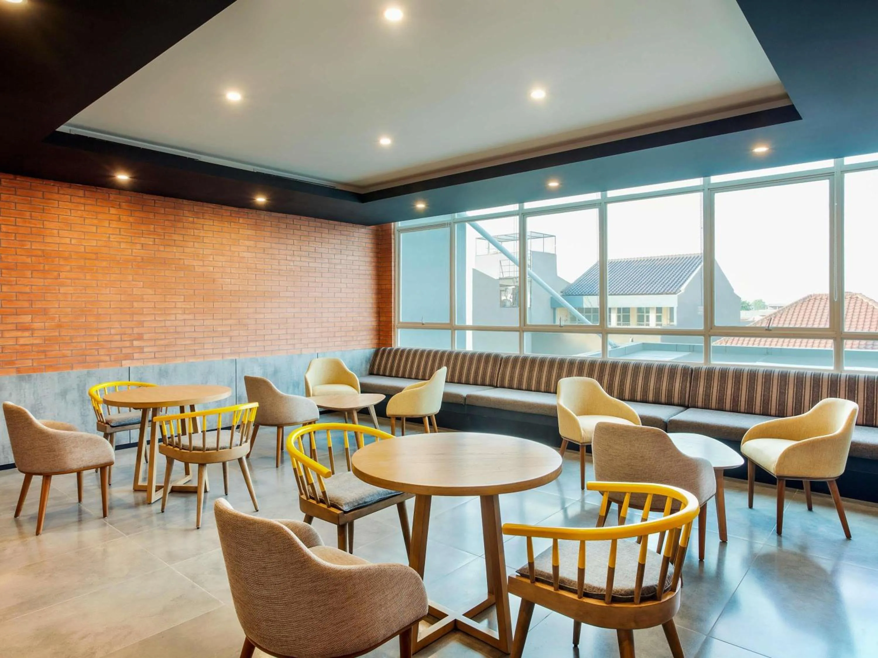 Restaurant/places to eat in ibis Styles Bekasi Jatibening