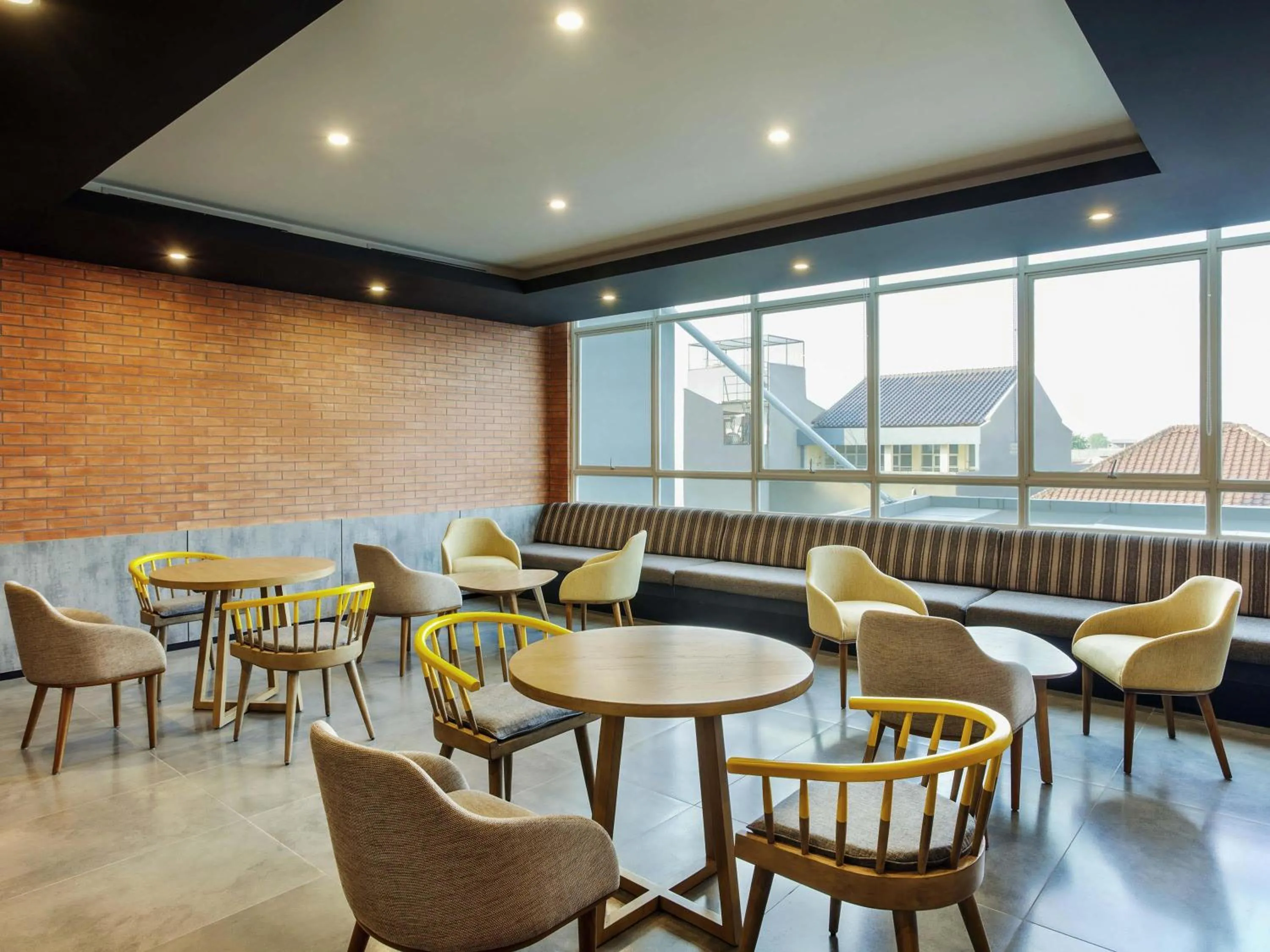 Restaurant/places to eat in ibis Styles Bekasi Jatibening