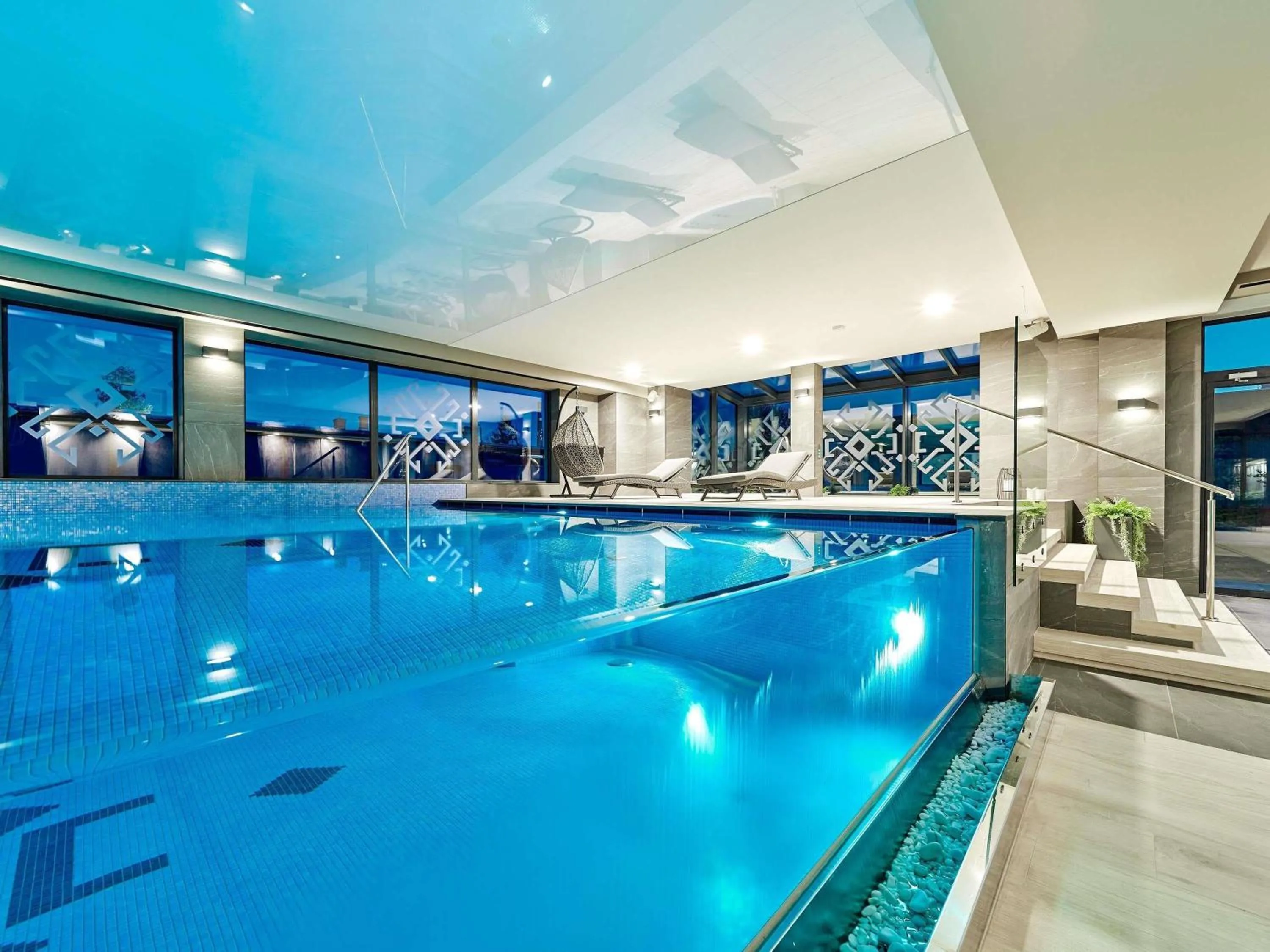 Pool view in ibis Styles Nowy Targ