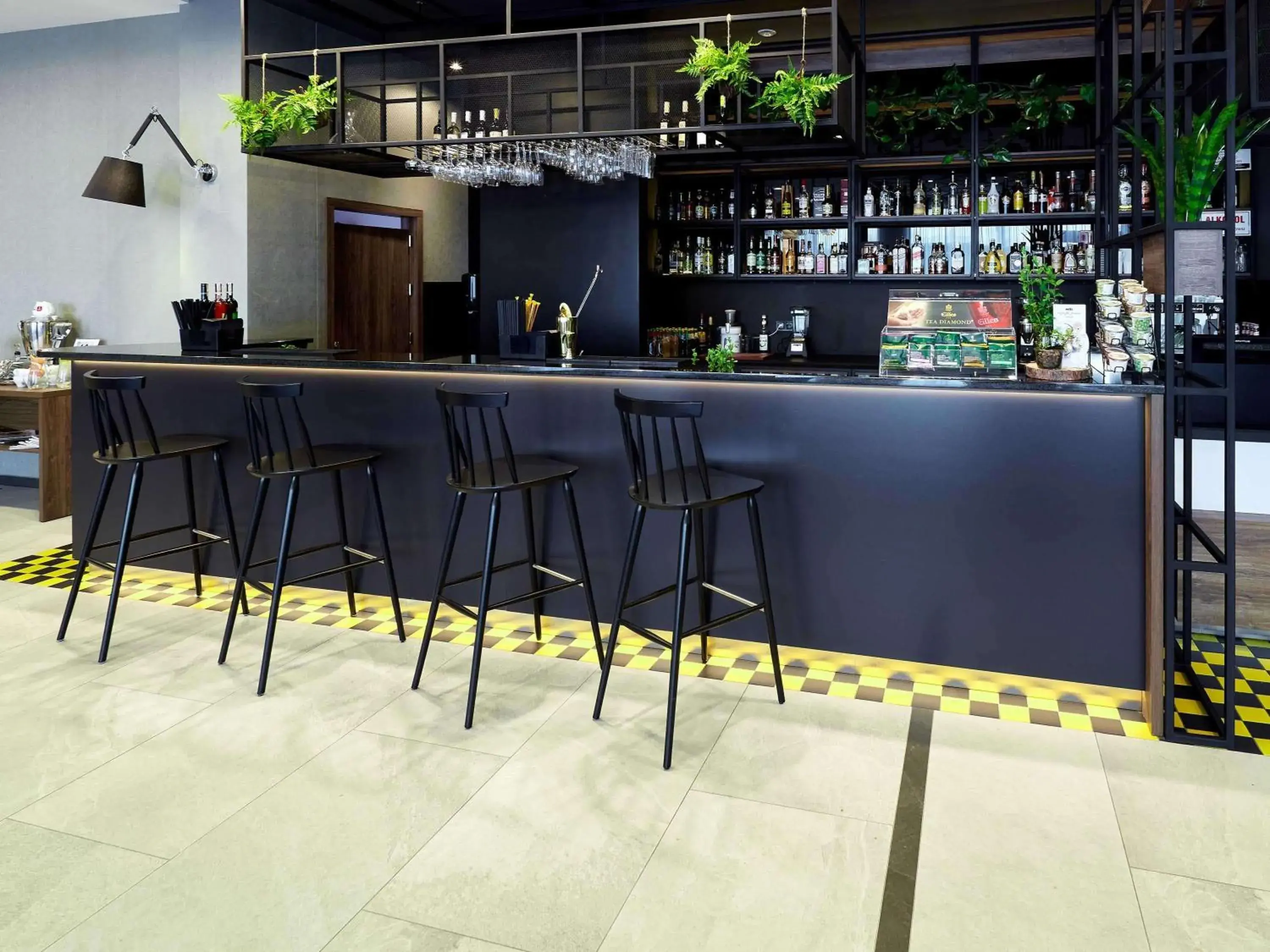 Lounge or bar in ibis Styles Nowy Targ Lounge or bar in ibis Styles Nowy Targ