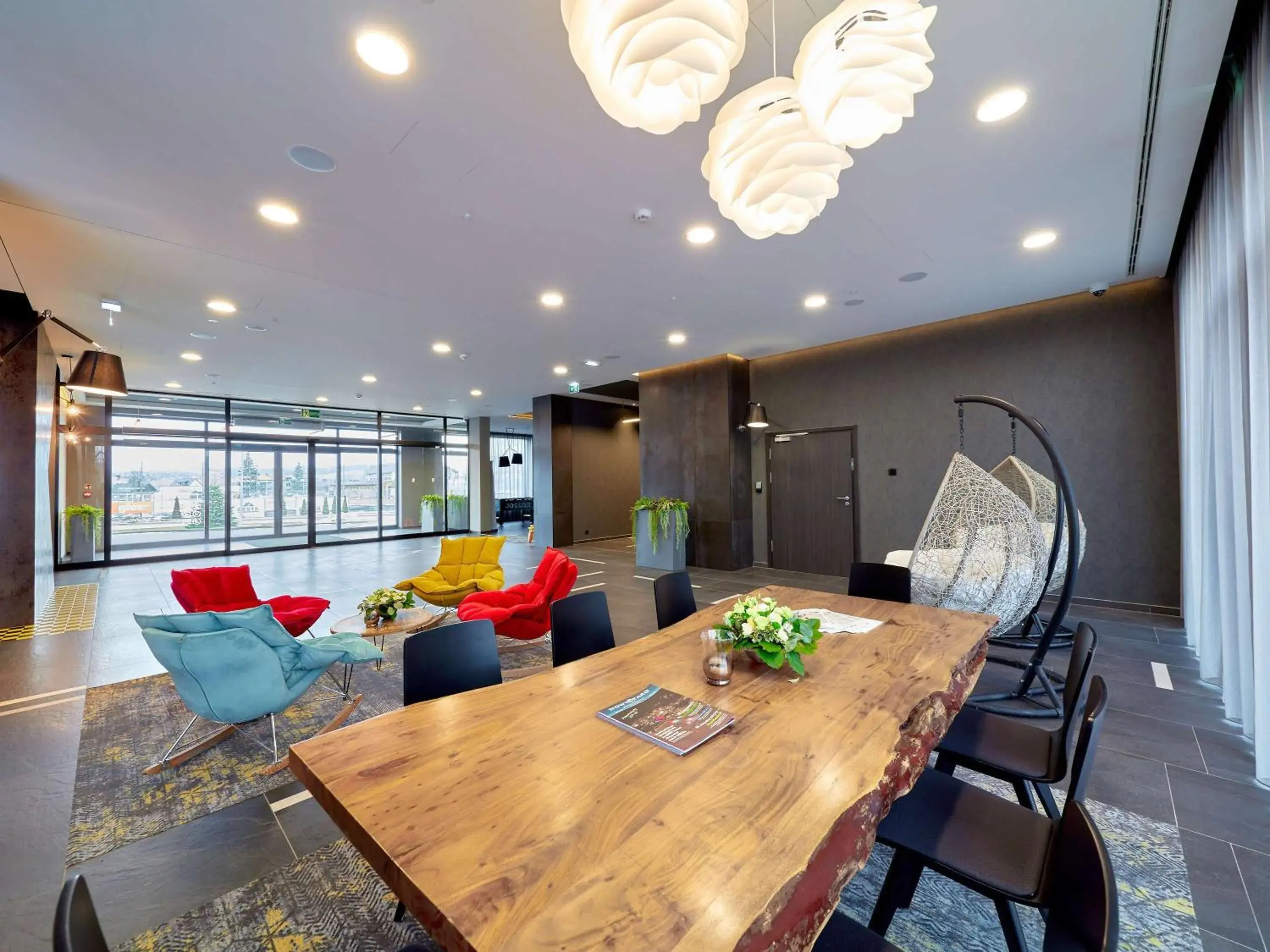 Lounge or bar in ibis Styles Nowy Targ Lounge or bar in ibis Styles Nowy Targ