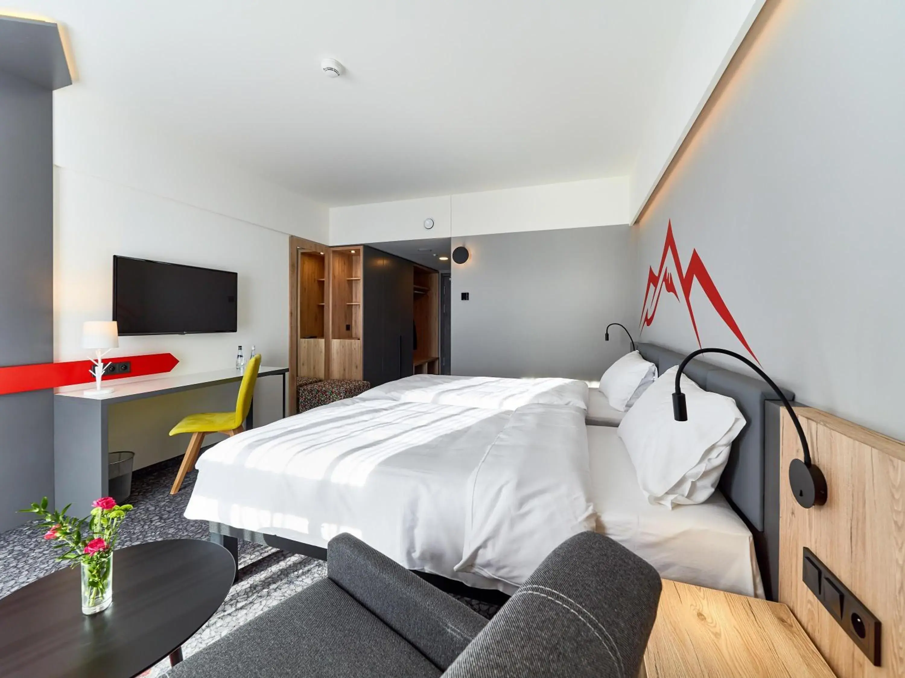 Bedroom, Bed in ibis Styles Nowy Targ Bedroom, Bed in ibis Styles Nowy Targ