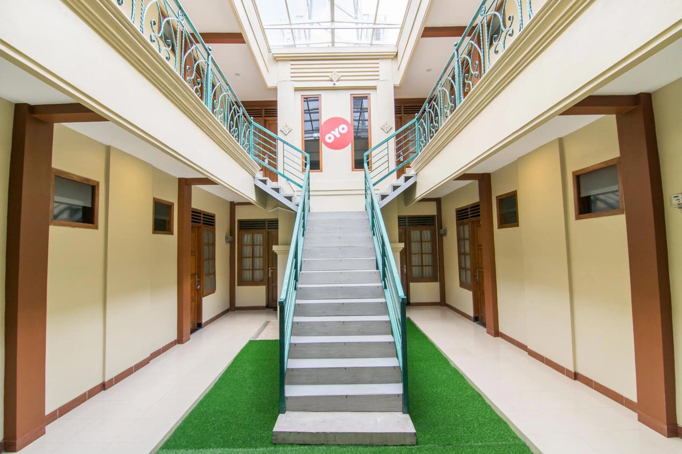 Area and facilities in SUPER OYO 890 Dewi Fortuna Guest House