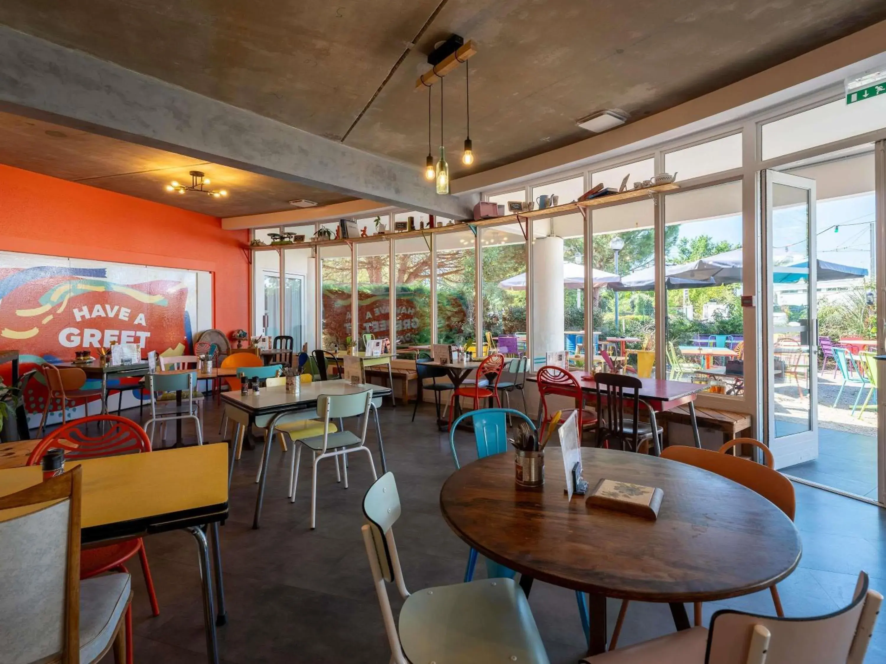 Restaurant/places to eat in greet Hotel Bordeaux Aeroport Restaurant/places to eat in greet Hotel Bordeaux Aeroport