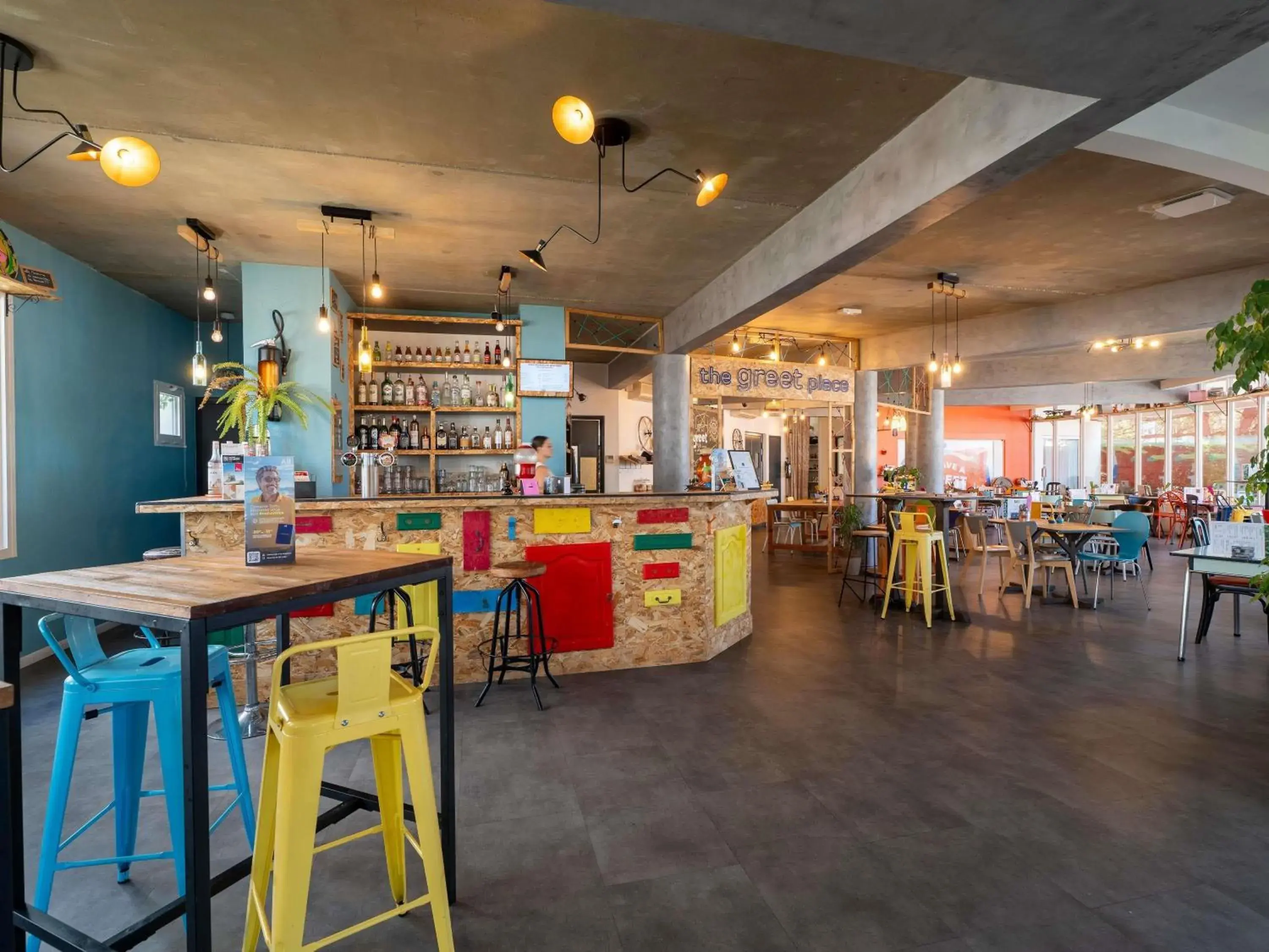 Property building in greet Hotel Bordeaux Aeroport Property building in greet Hotel Bordeaux Aeroport