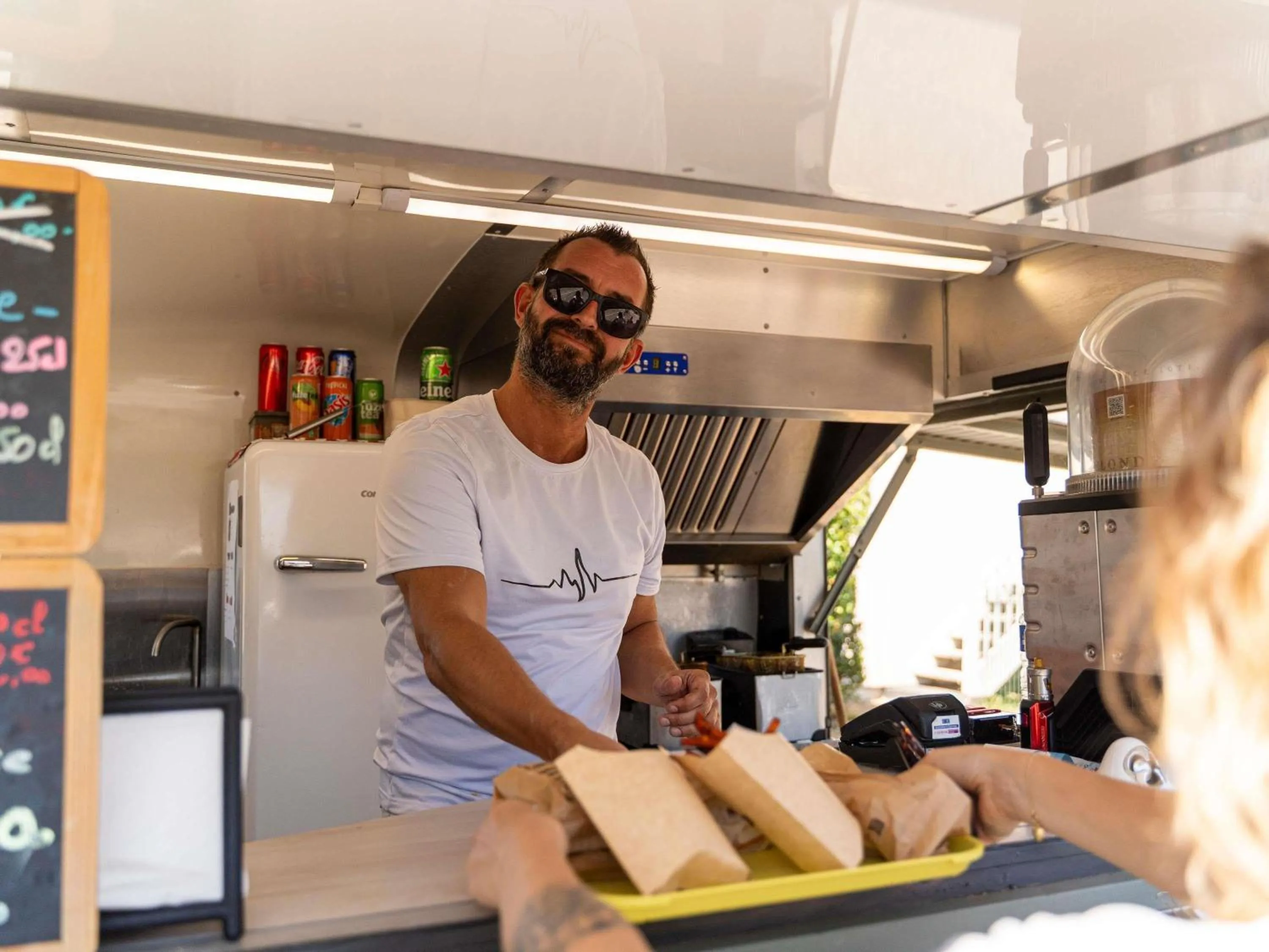 Restaurant/places to eat in greet Hotel Bordeaux Aeroport