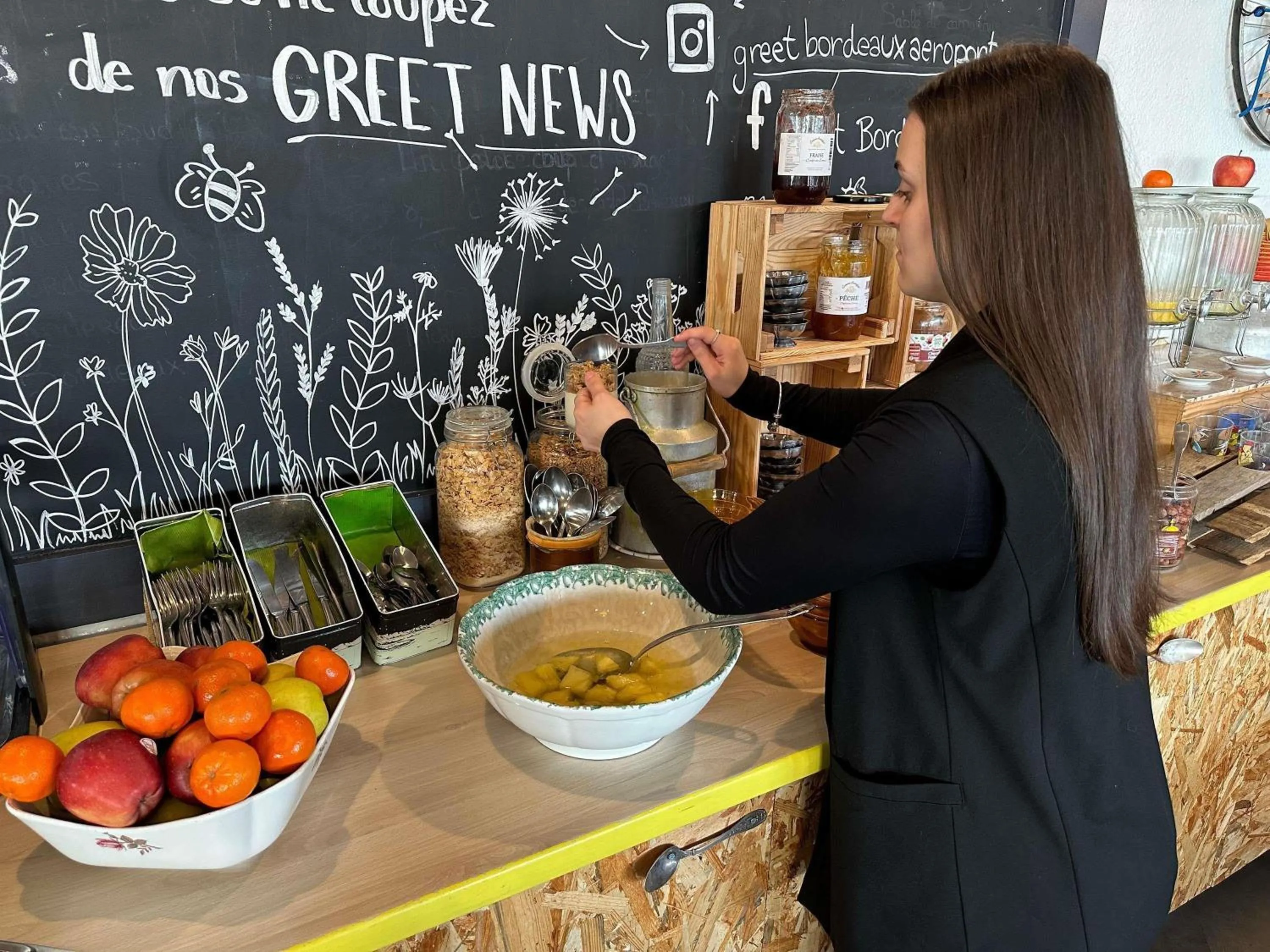 Breakfast in greet Hotel Bordeaux Aeroport