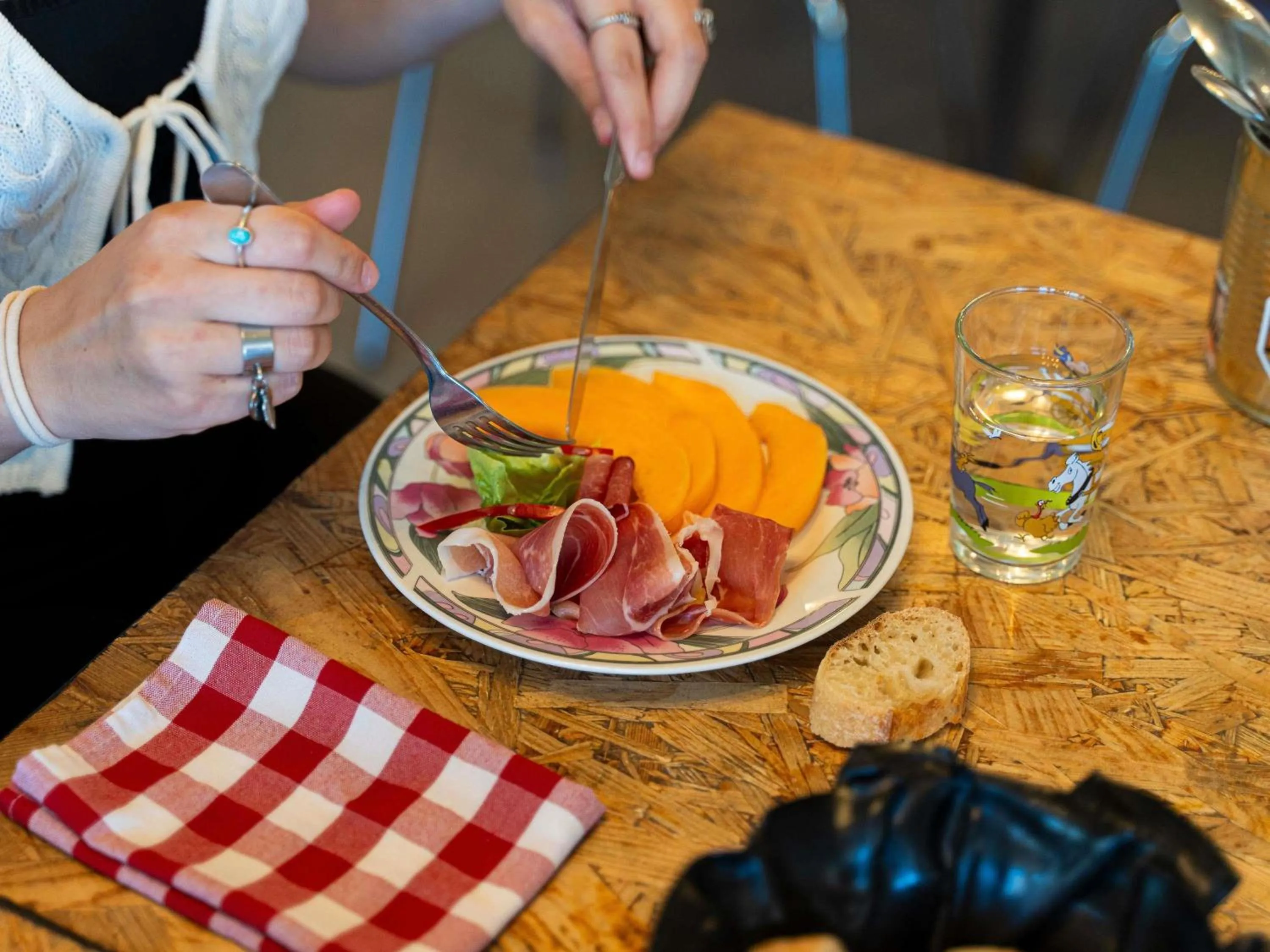 Restaurant/places to eat in greet Hotel Bordeaux Aeroport