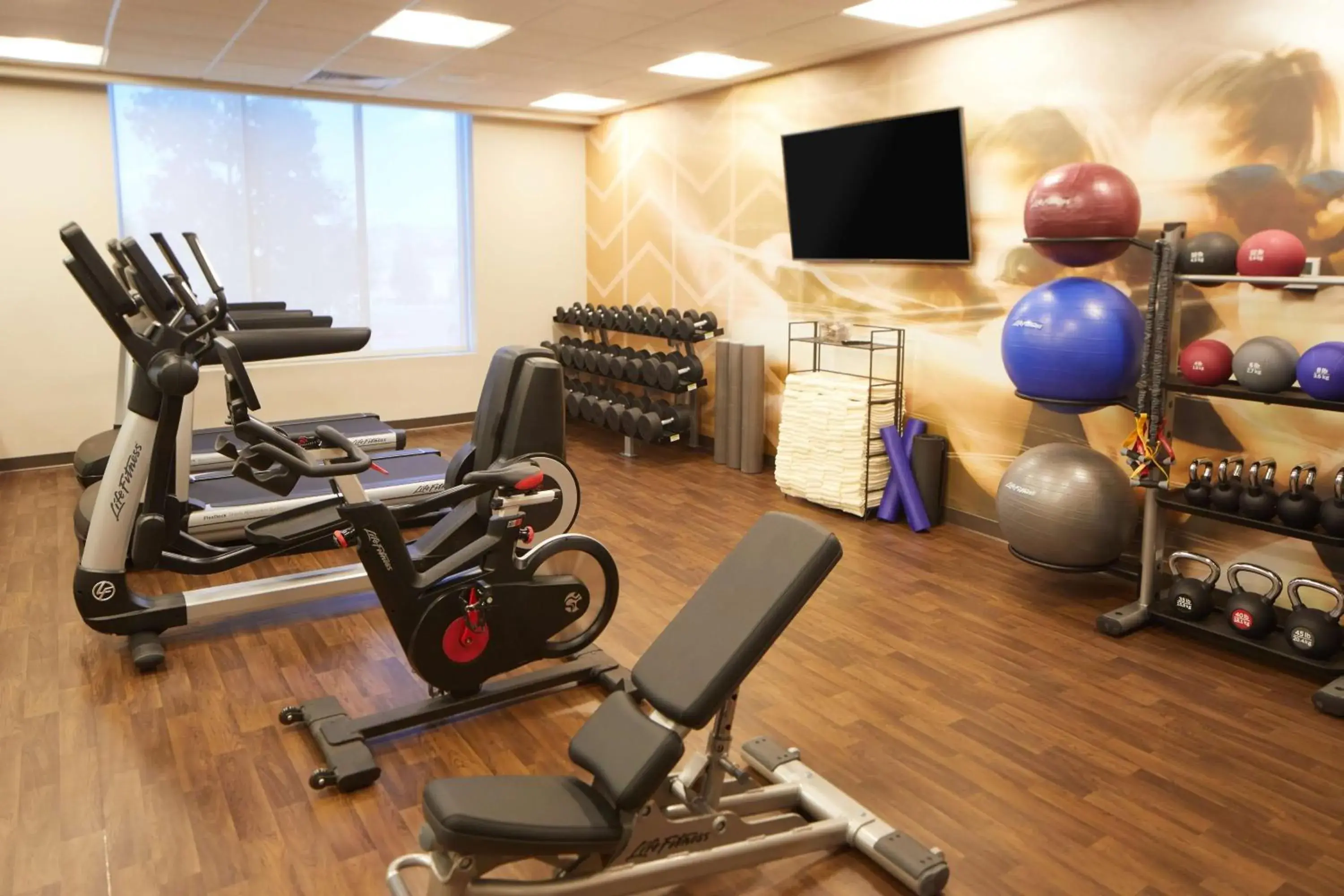 Fitness centre/facilities in Hyatt Place Las Vegas at Silverton Village Fitness centre/facilities in Hyatt Place Las Vegas at Silverton Village
