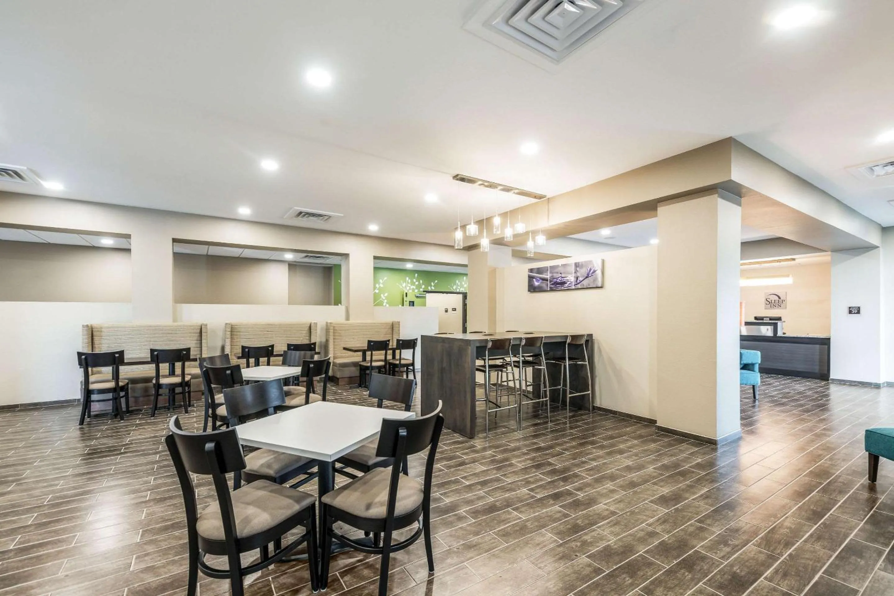 Restaurant/places to eat in Sleep Inn Baxley