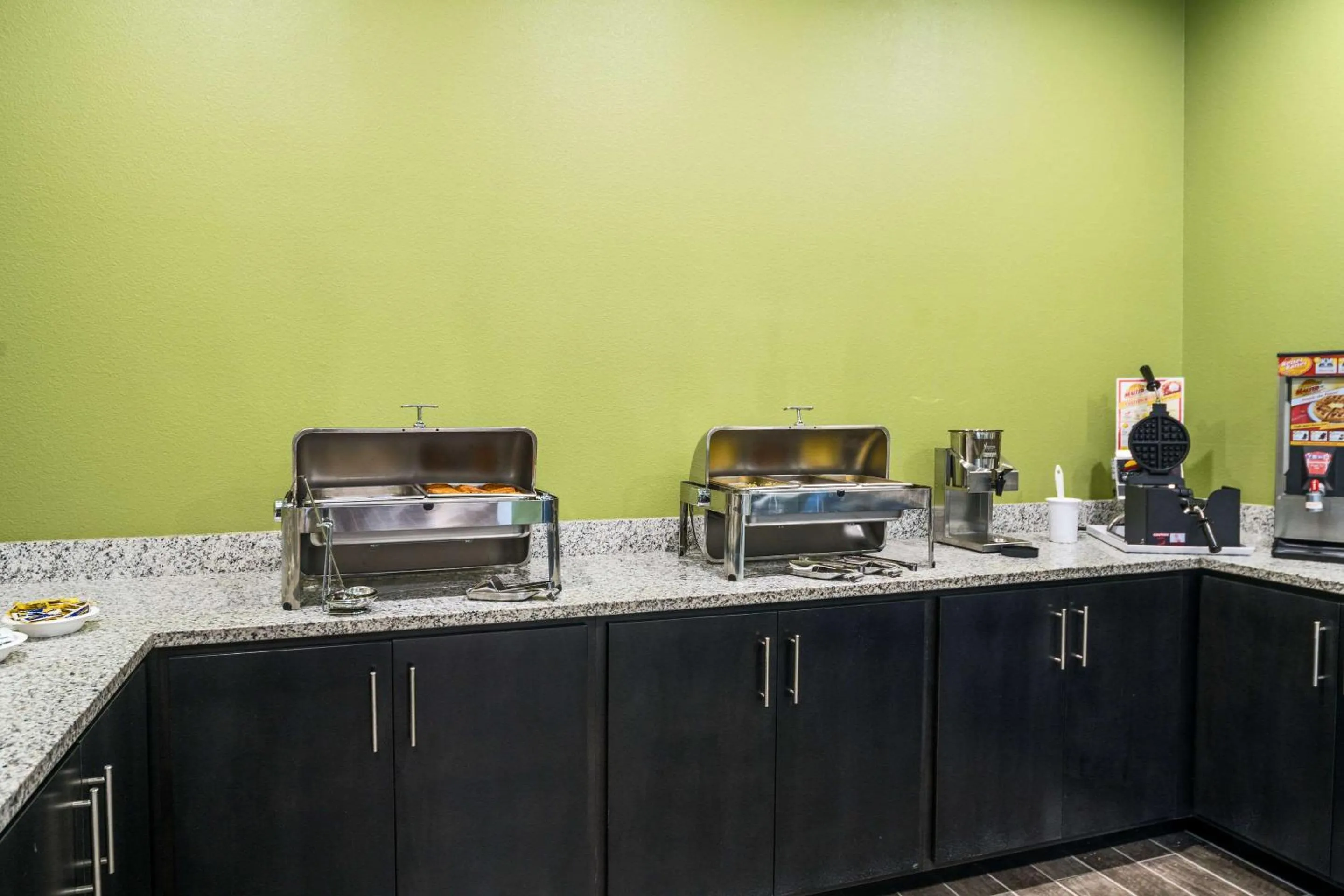 Restaurant/places to eat in Sleep Inn Baxley