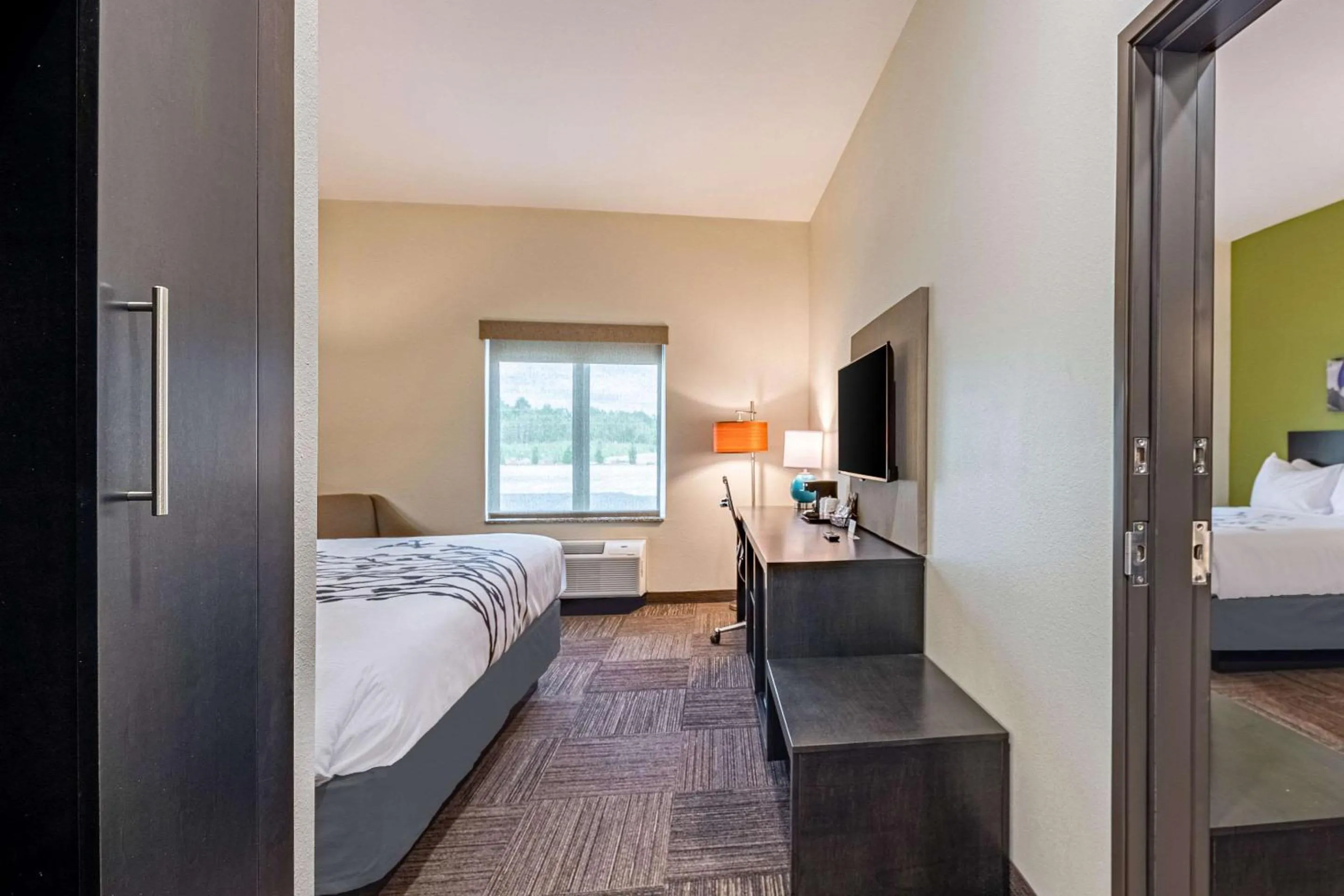 Photo of the whole room, Bed in Sleep Inn Baxley