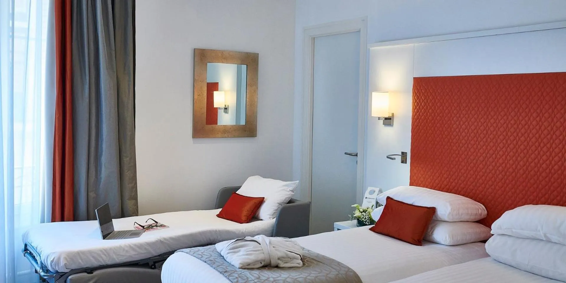 Bedroom, Bed in Best Western Plus Hotel Carlton Annecy