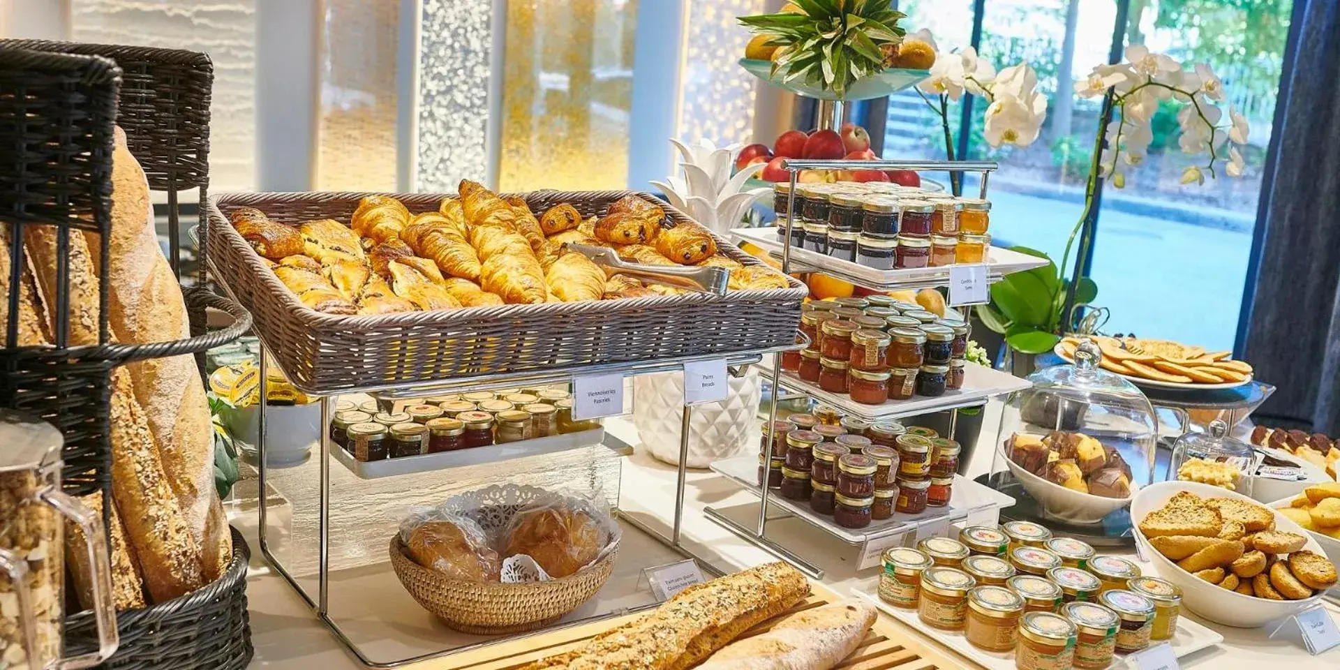 Buffet breakfast in Best Western Plus Hotel Carlton Annecy Buffet breakfast in Best Western Plus Hotel Carlton Annecy