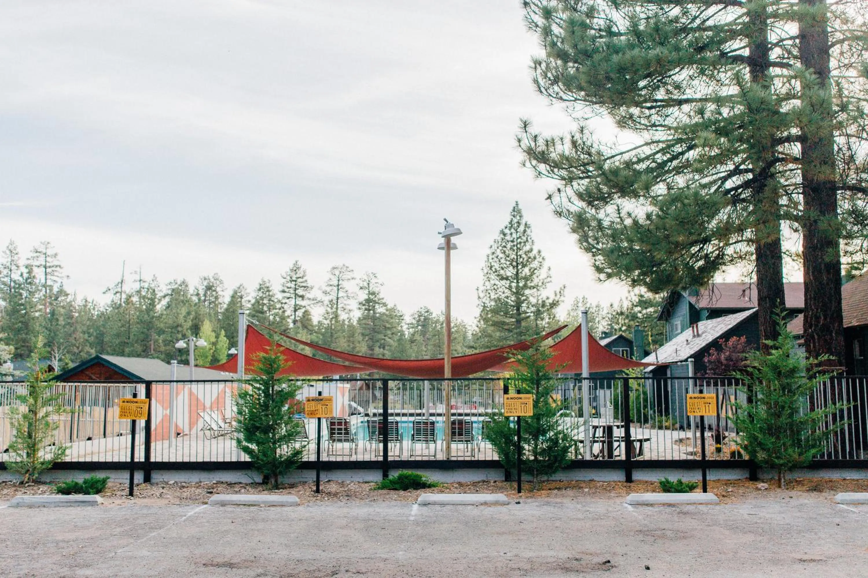 Street view in Noon Lodge